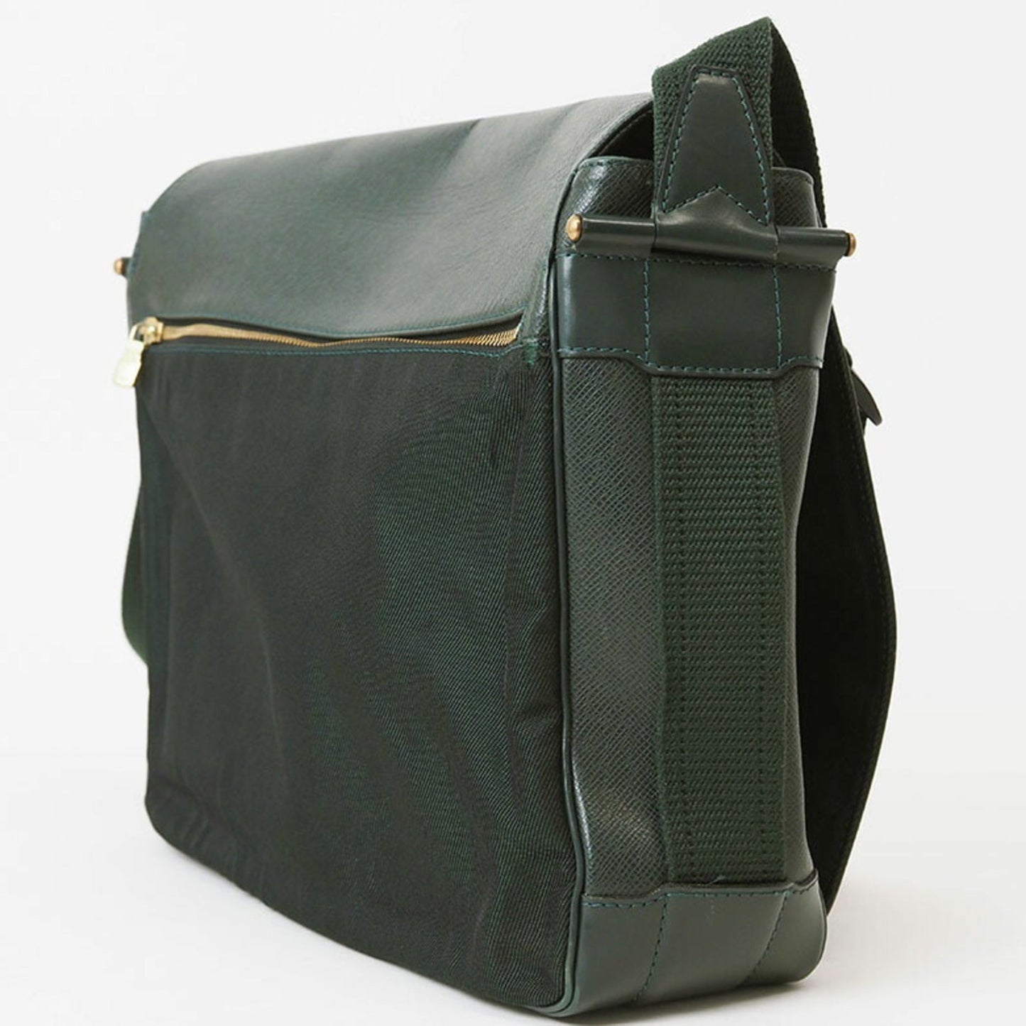 Louis Vuitton Taiga Episea Green Taiga Leather Shoulder Bag