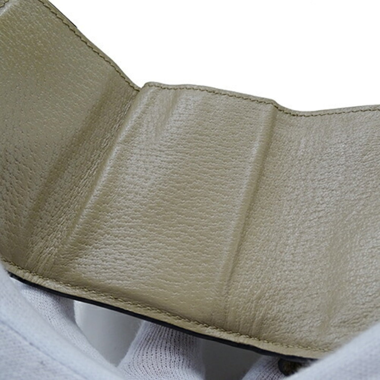 Gucci Beige Gg Supreme Wallet (Tri-Fold)