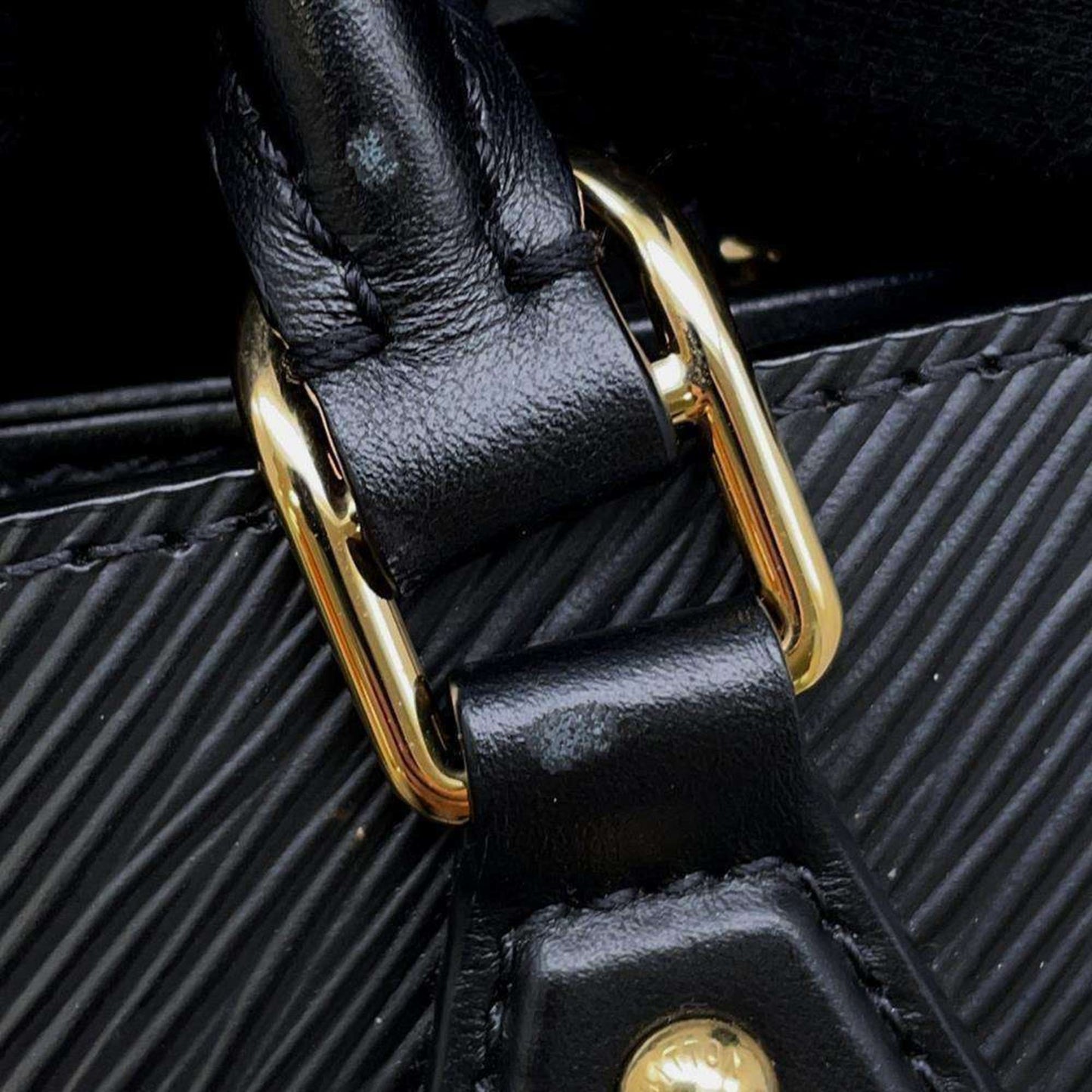 Louis Vuitton Noir Epi Leather Handbag Shoulder Bag