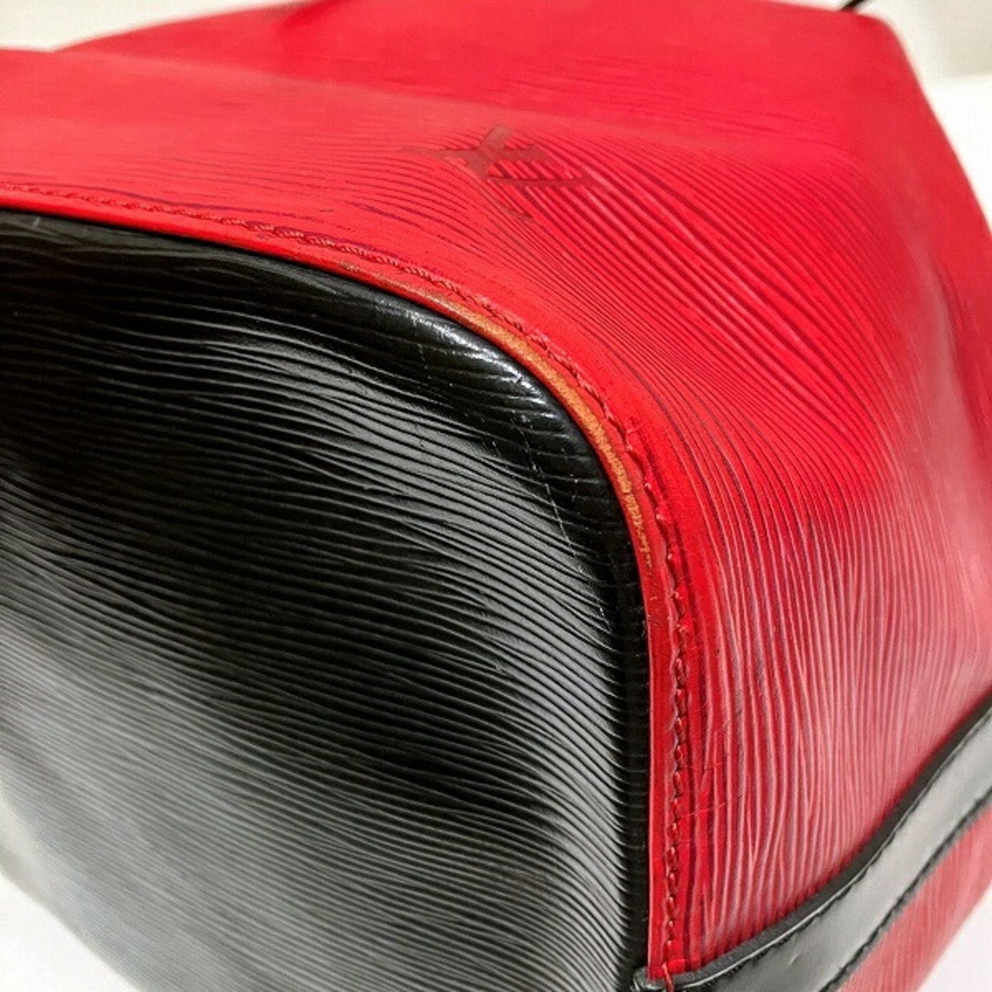 Louis Vuitton Castilian Red Noir Epi Leather Shoulder Bag