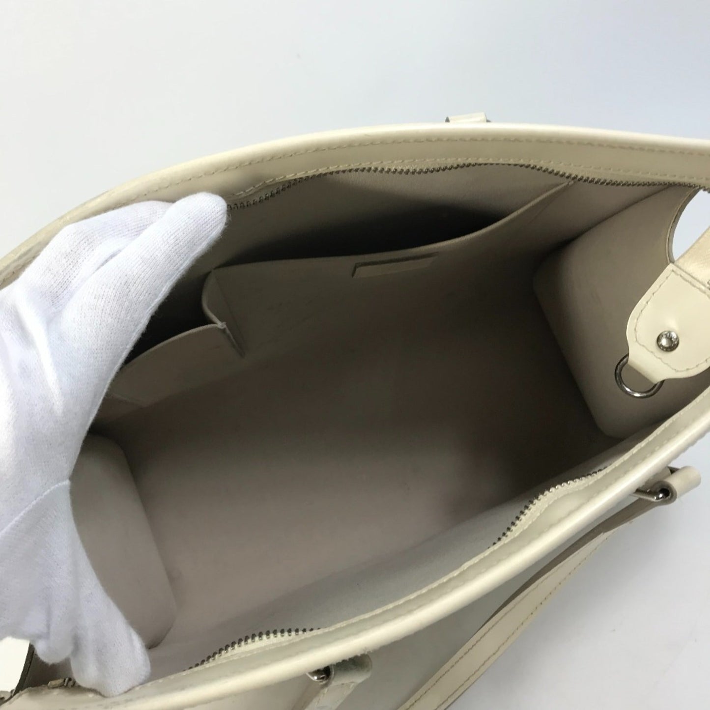 Louis Vuitton White Leather Shoulder Bag