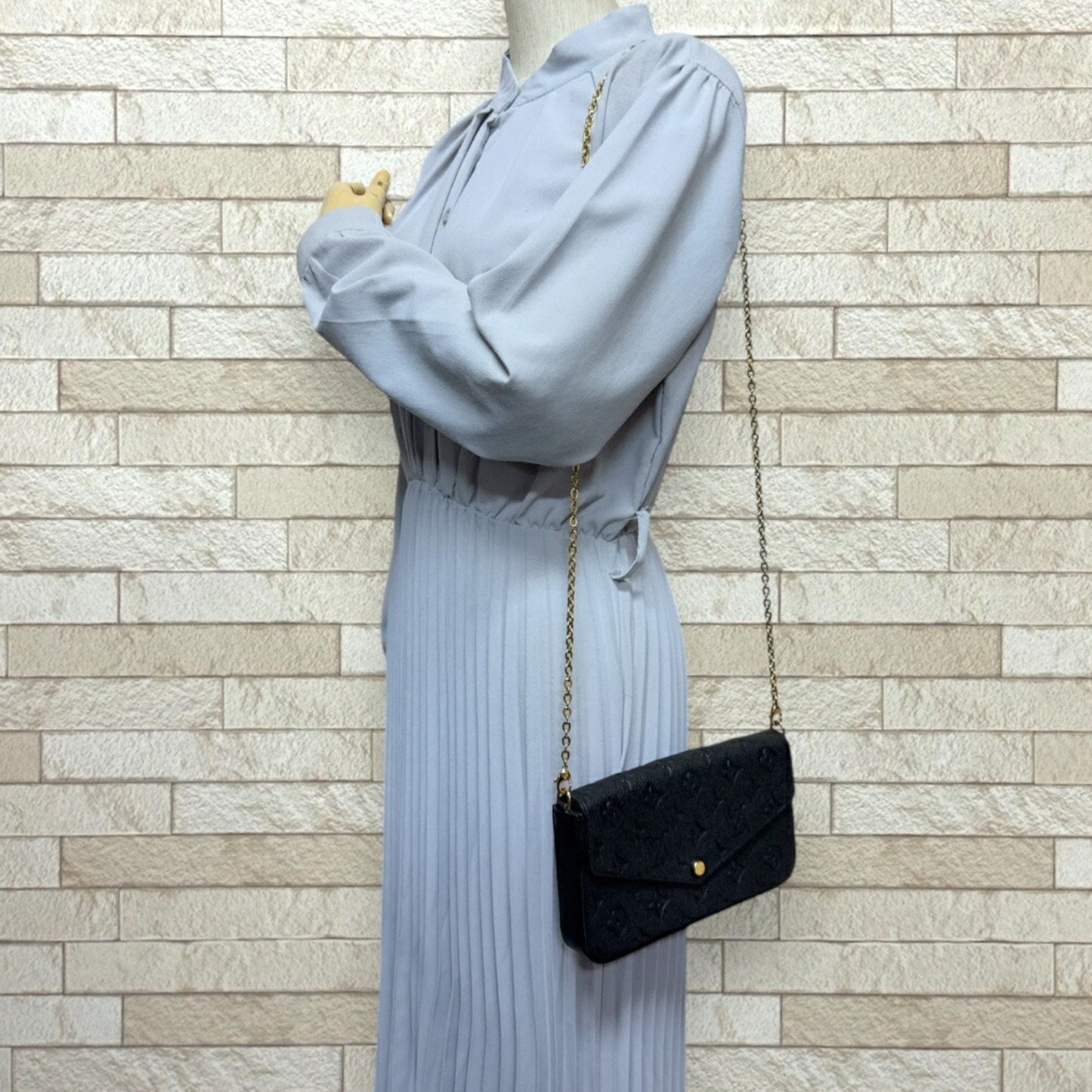 Louis Vuitton Black Monogram Empreinte Pochette Shoulder Bag