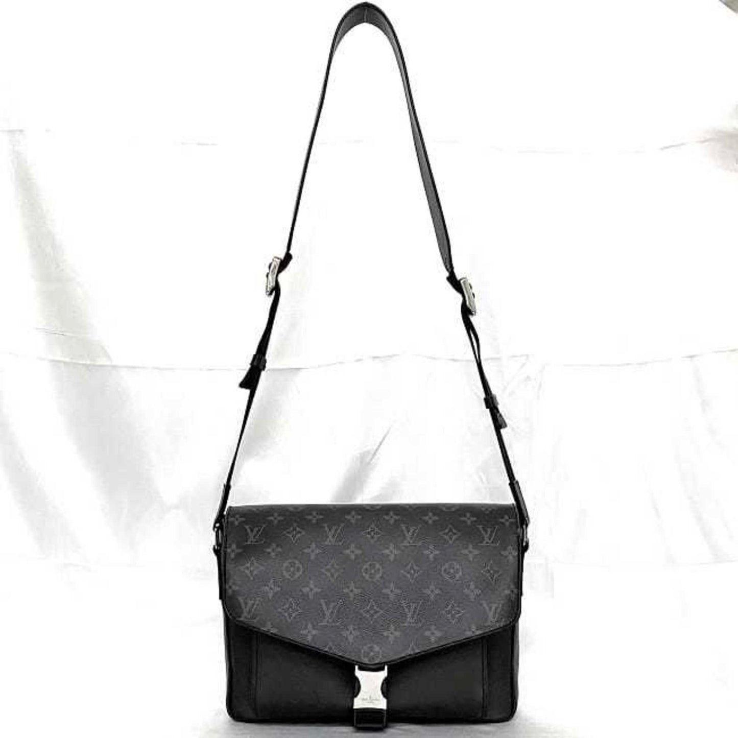 Louis Vuitton Taigarama Black Gray Monogram Eclipse Taigarama Shoulder Bag