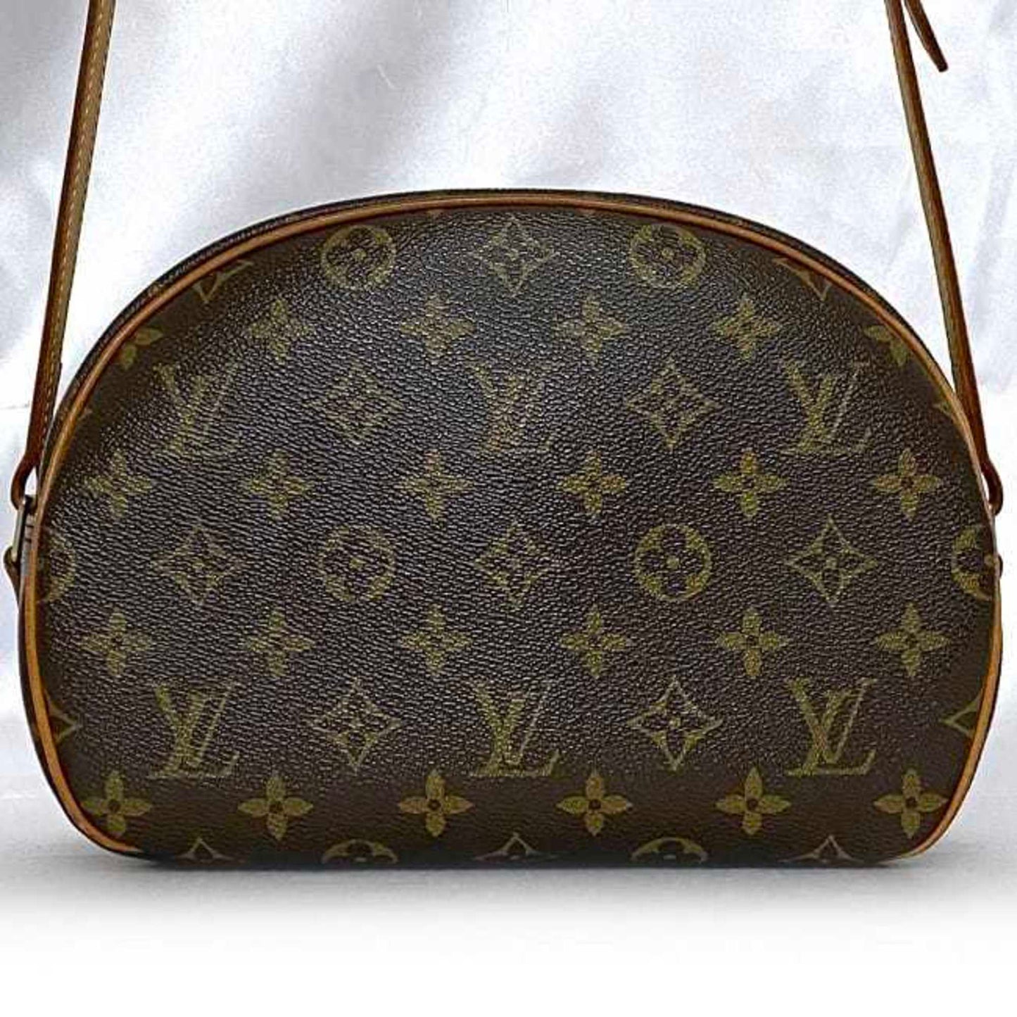 Louis Vuitton Brown Monogram Monogram Shoulder Bag