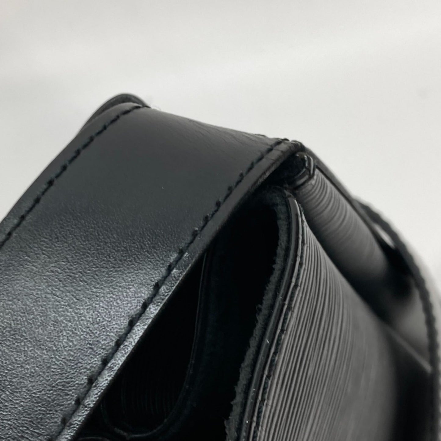 Louis Vuitton Black Leather Shoulder Bag