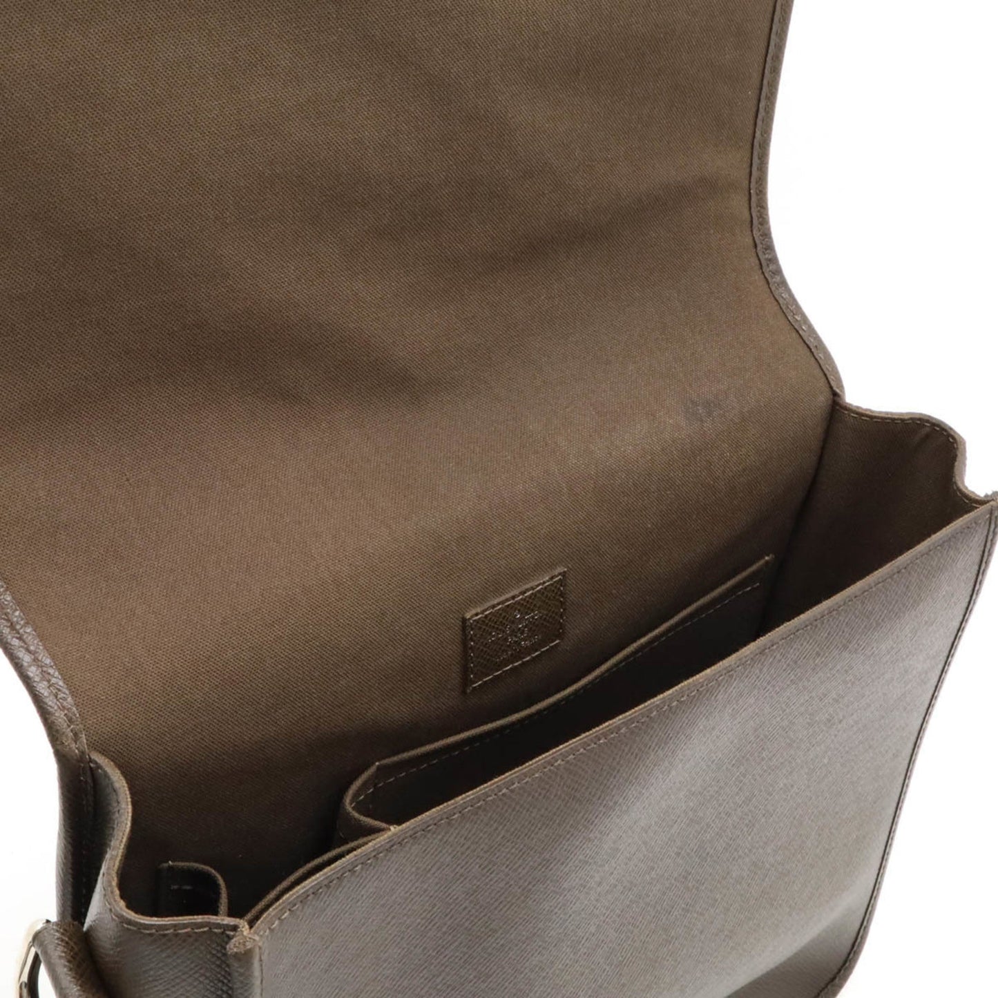 Louis Vuitton Grizzly Taiga Leather Shoulder Bag
