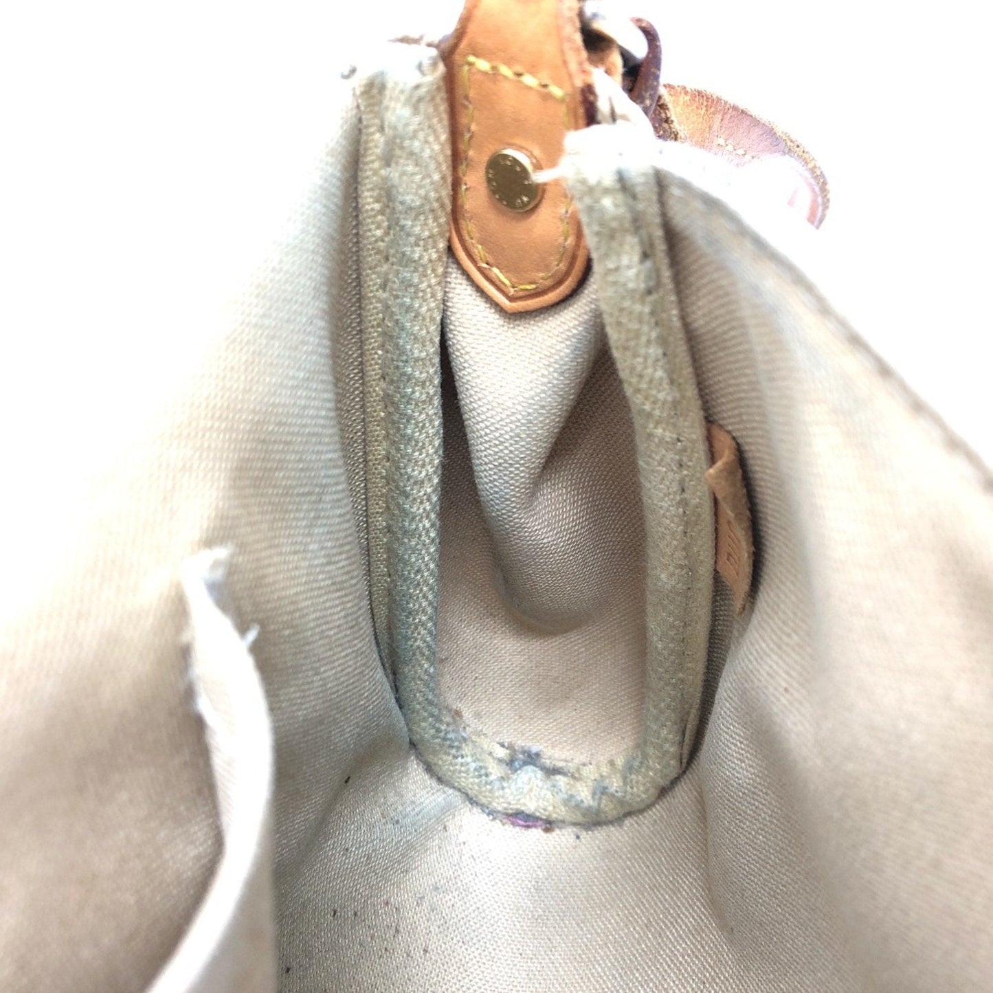 Louis Vuitton White Other Shoulder Bag