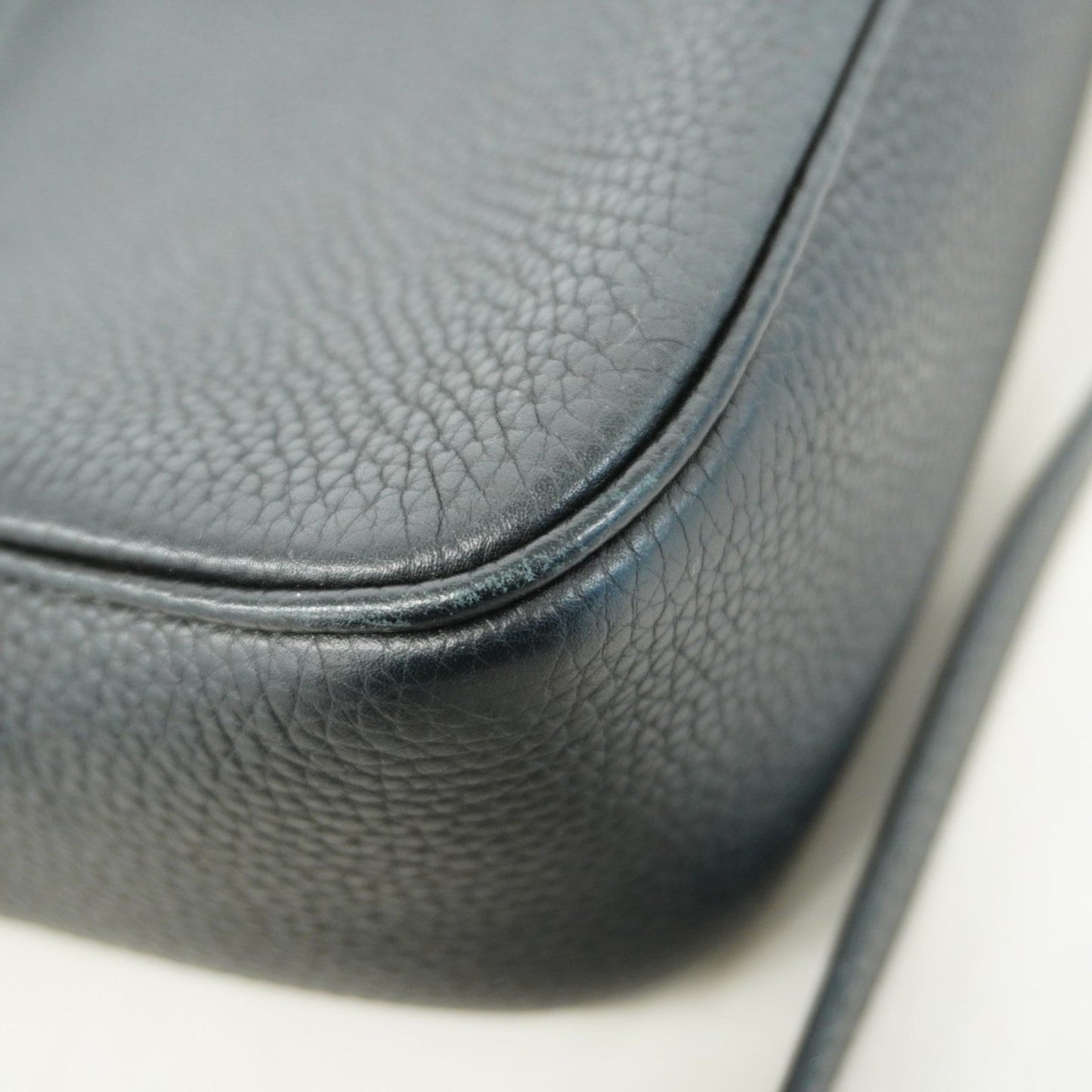 Gucci Black Leather Shoulder Bag