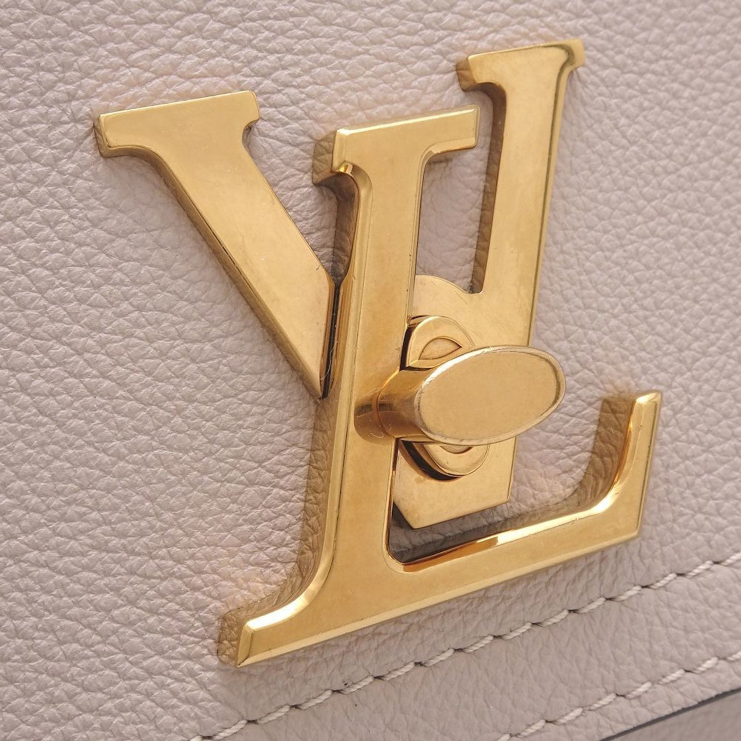 Louis Vuitton Grayish Leather Shoulder Bag