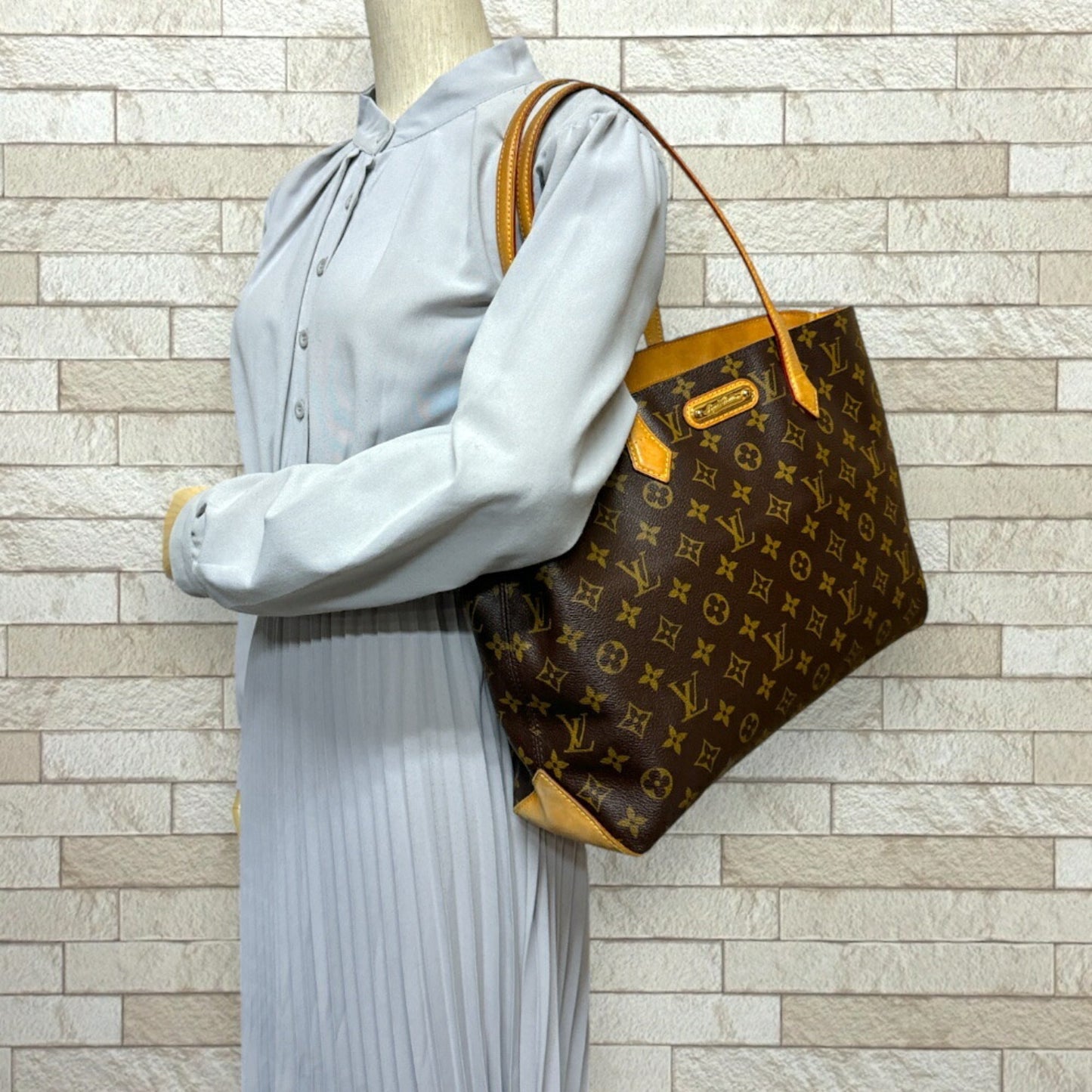 Louis Vuitton Brown Monogram Shoulder Bag
