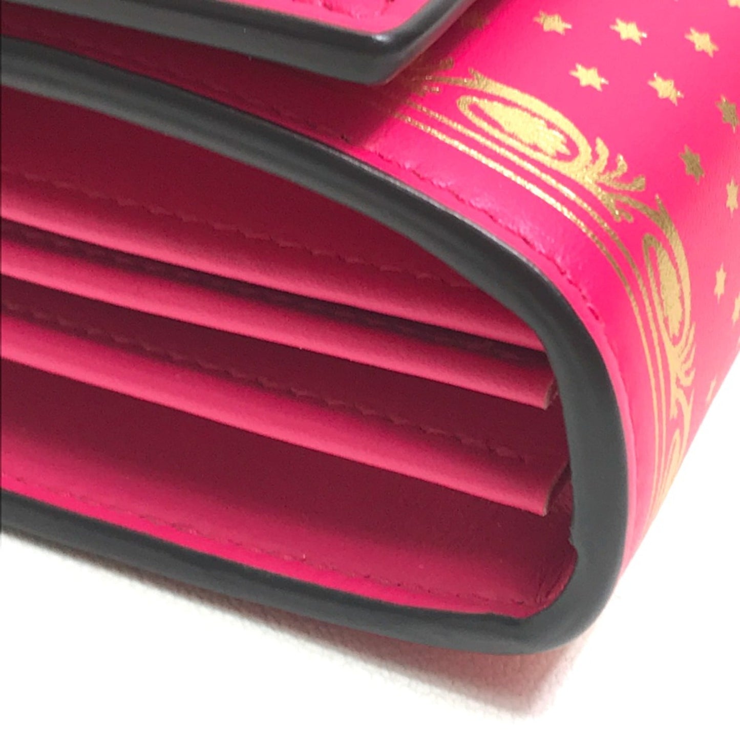 Gucci Pink Leather Long Wallet (Bi-Fold)