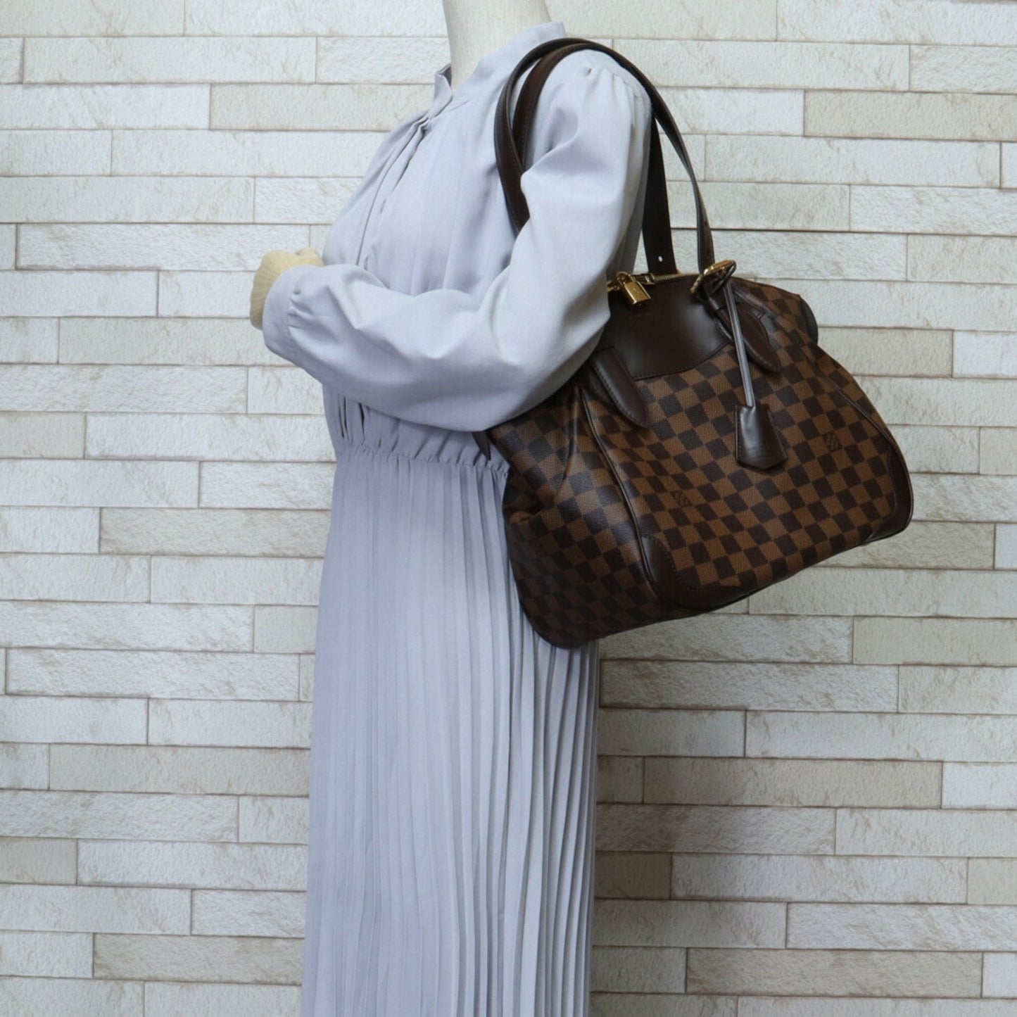 Louis Vuitton Damier Brown Damier Canvas Damier Canvas Shoulder Bag