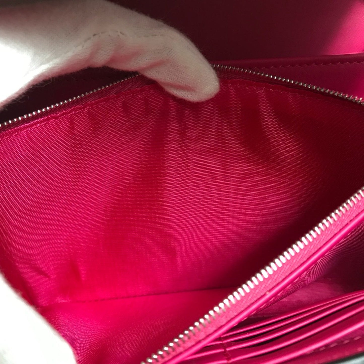 Gucci Pink Leather Long Wallet (Bi-Fold)