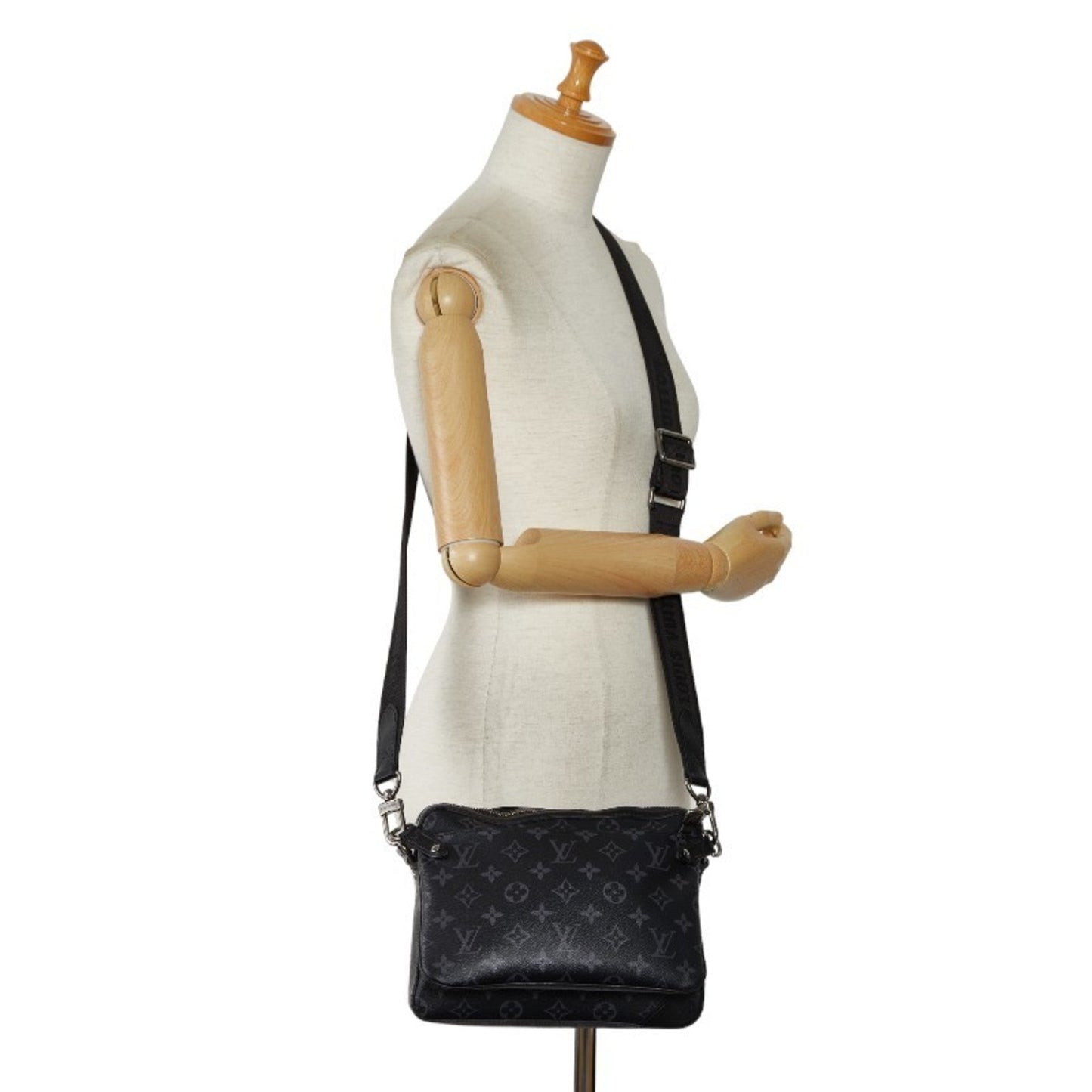 Louis Vuitton Monogram Eclipse Black Gray Pvc Leather Pouch Shoulder Bag