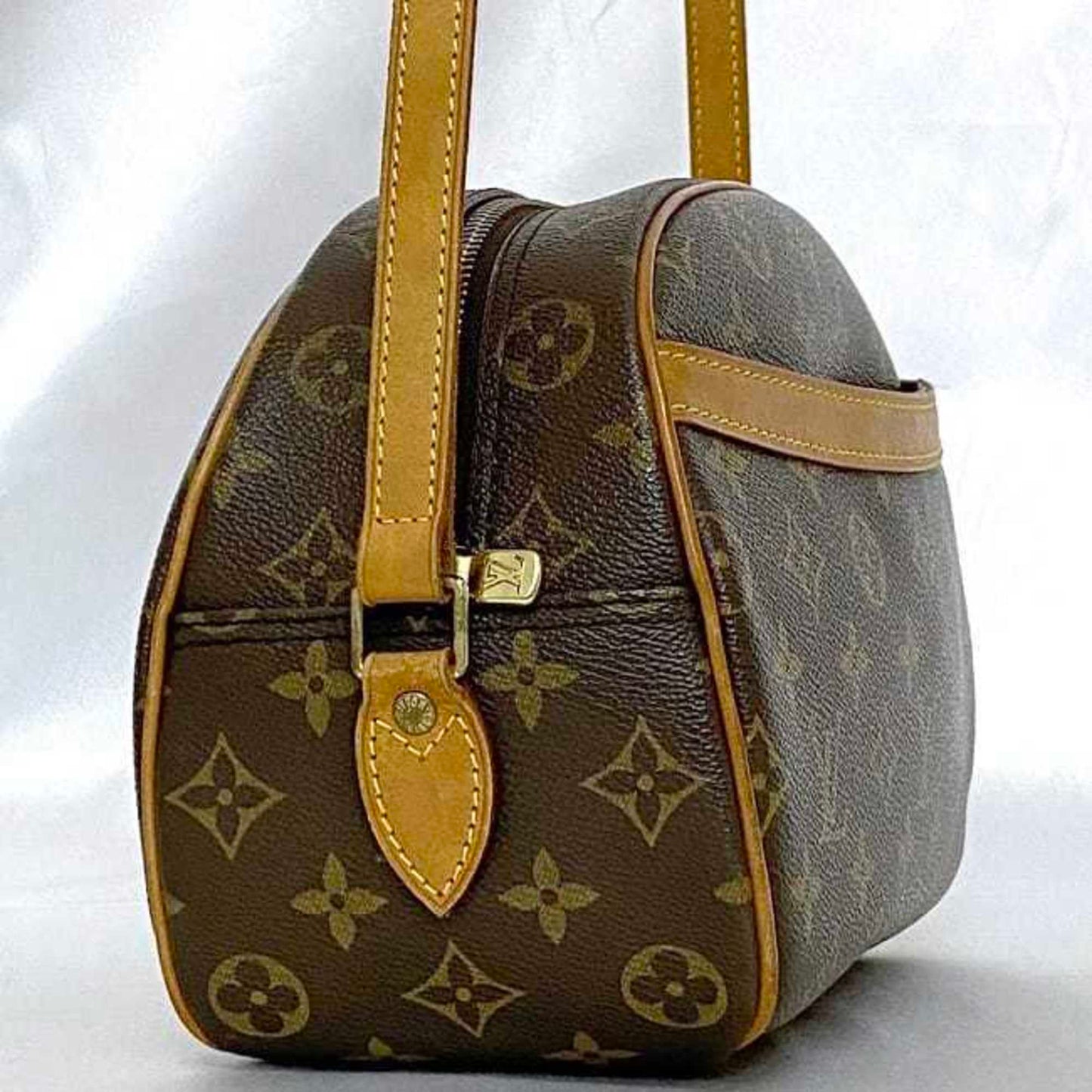 Louis Vuitton Brown Monogram Monogram Shoulder Bag