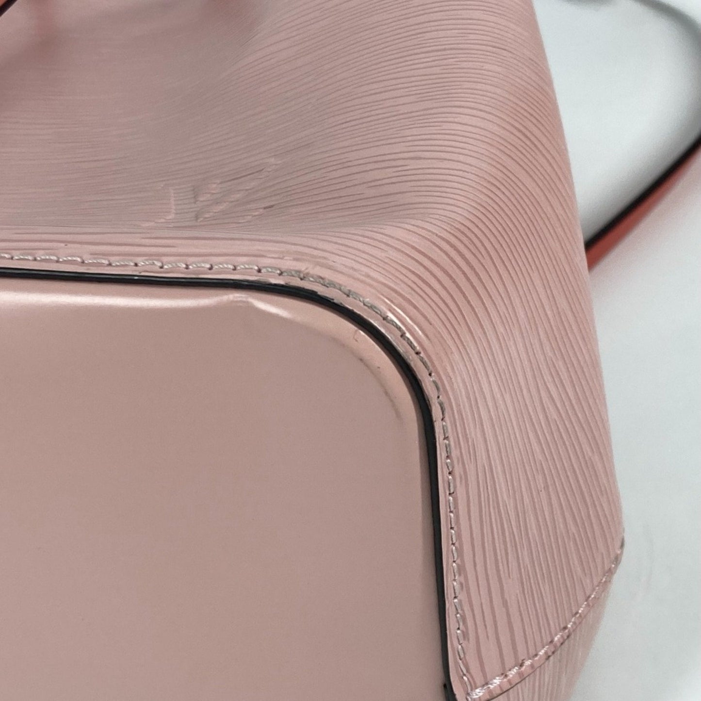 Louis Vuitton Pink Leather Shoulder Bag
