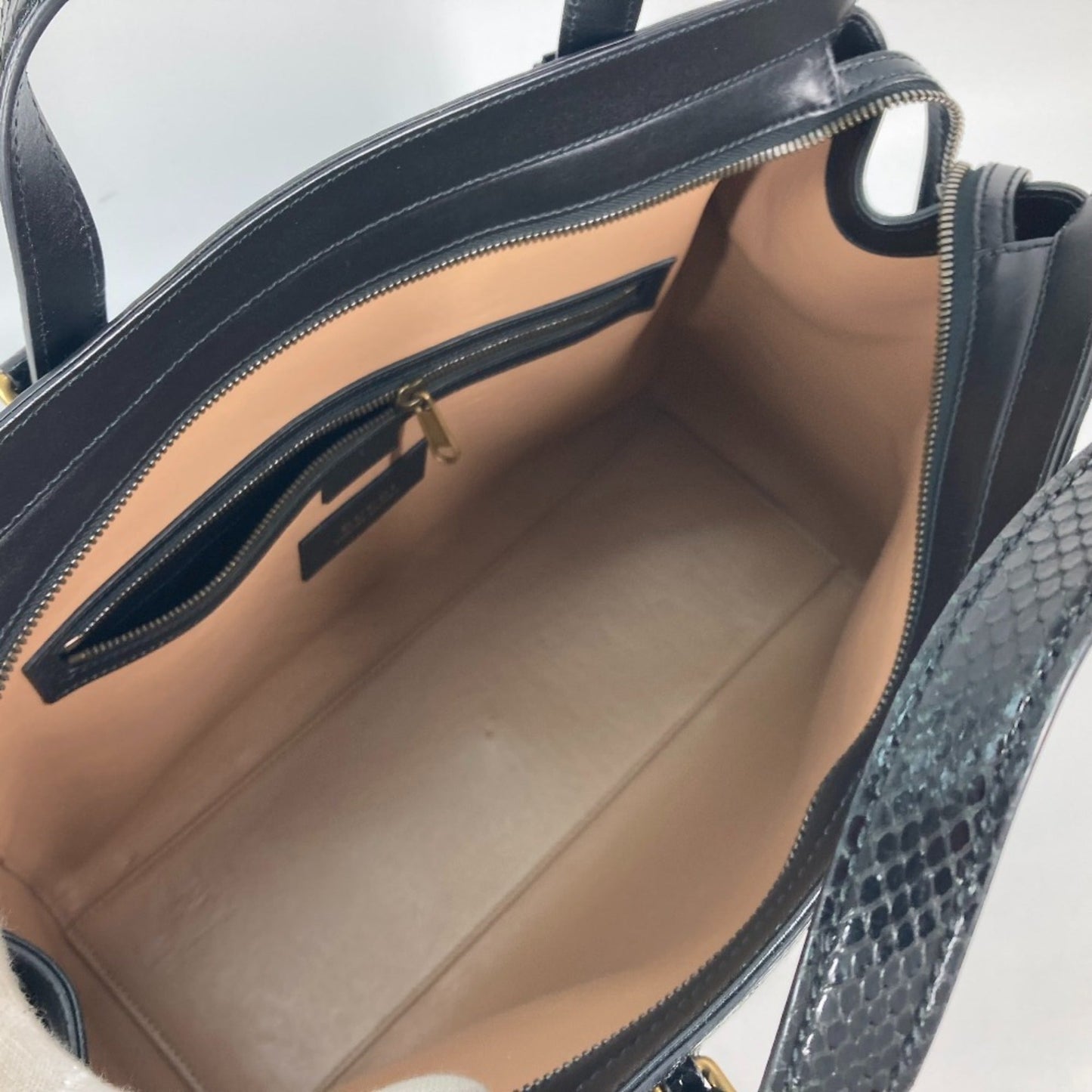 Gucci Black Leather Handbag