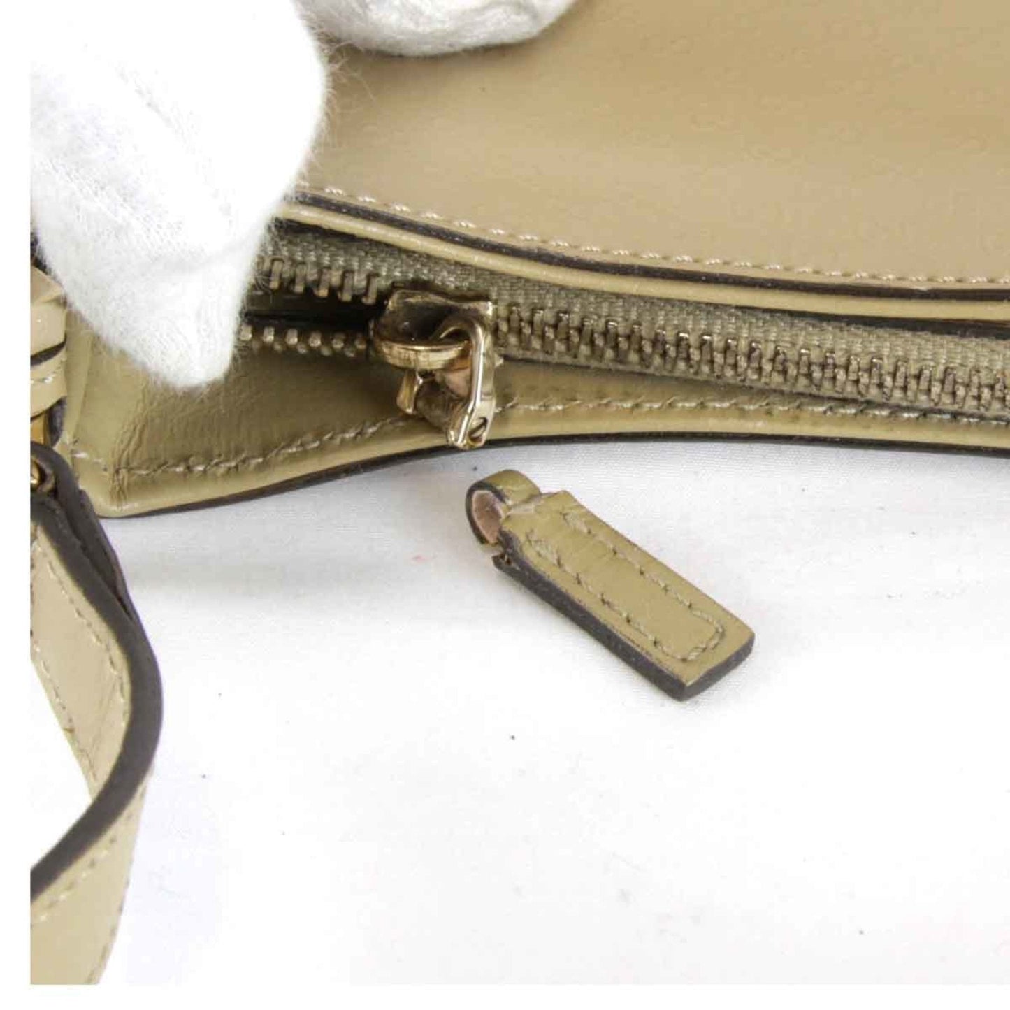 Gucci Beige Leather Shoulder Bag