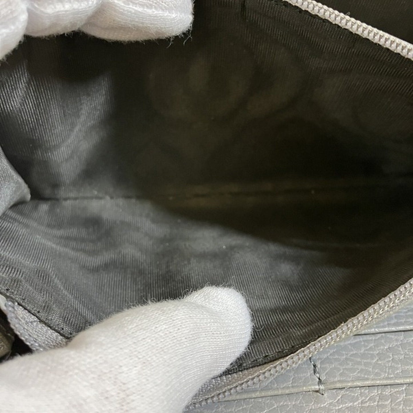 Gucci Gray Leather Coin Purse/Coin Case
