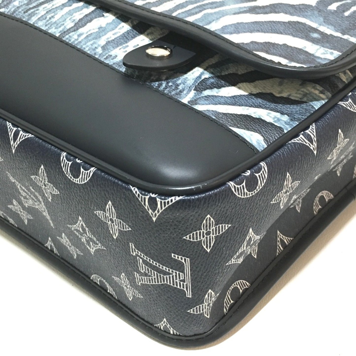 Louis Vuitton Navy Other Shoulder Bag