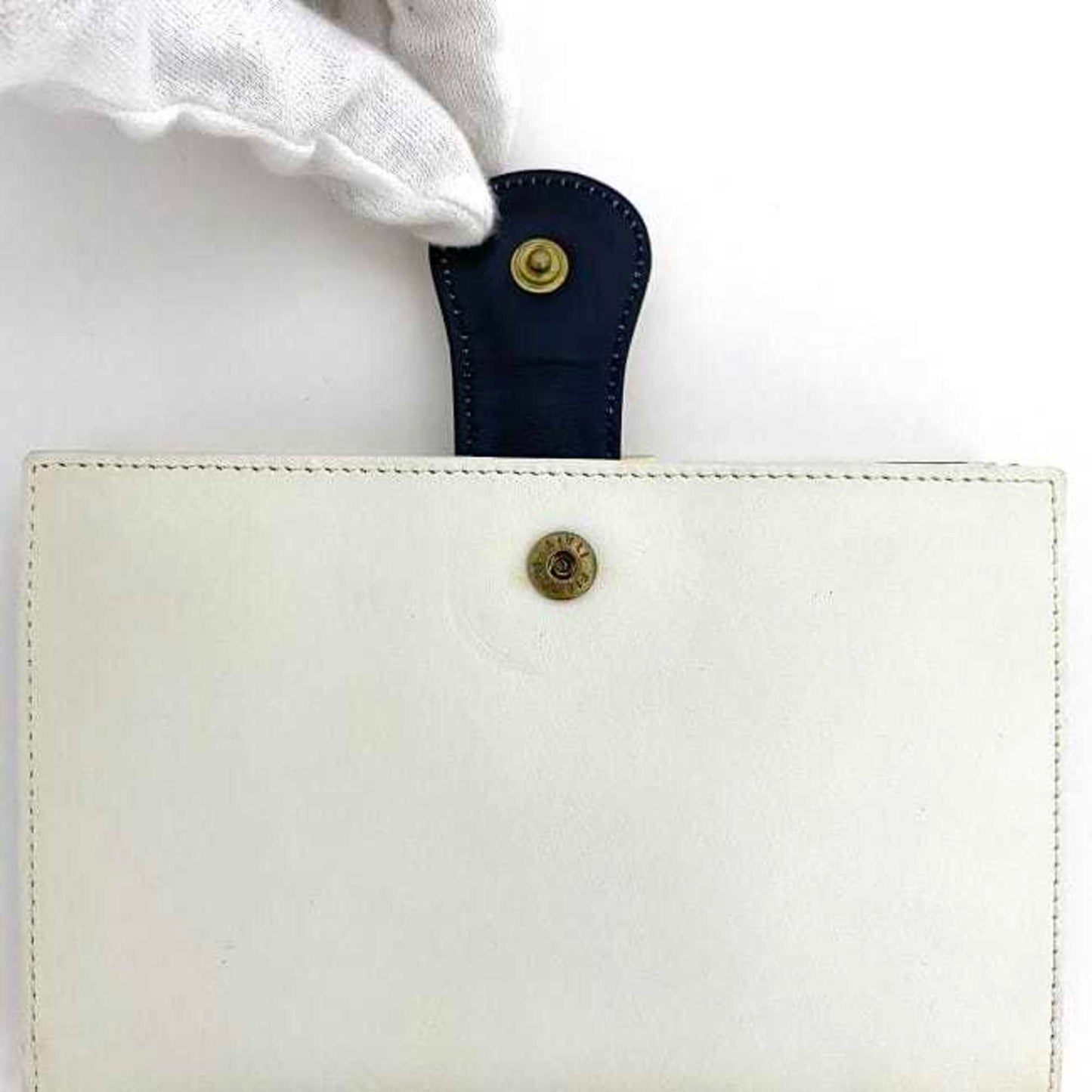 Gucci White Leather Wallet (Bi-Fold)