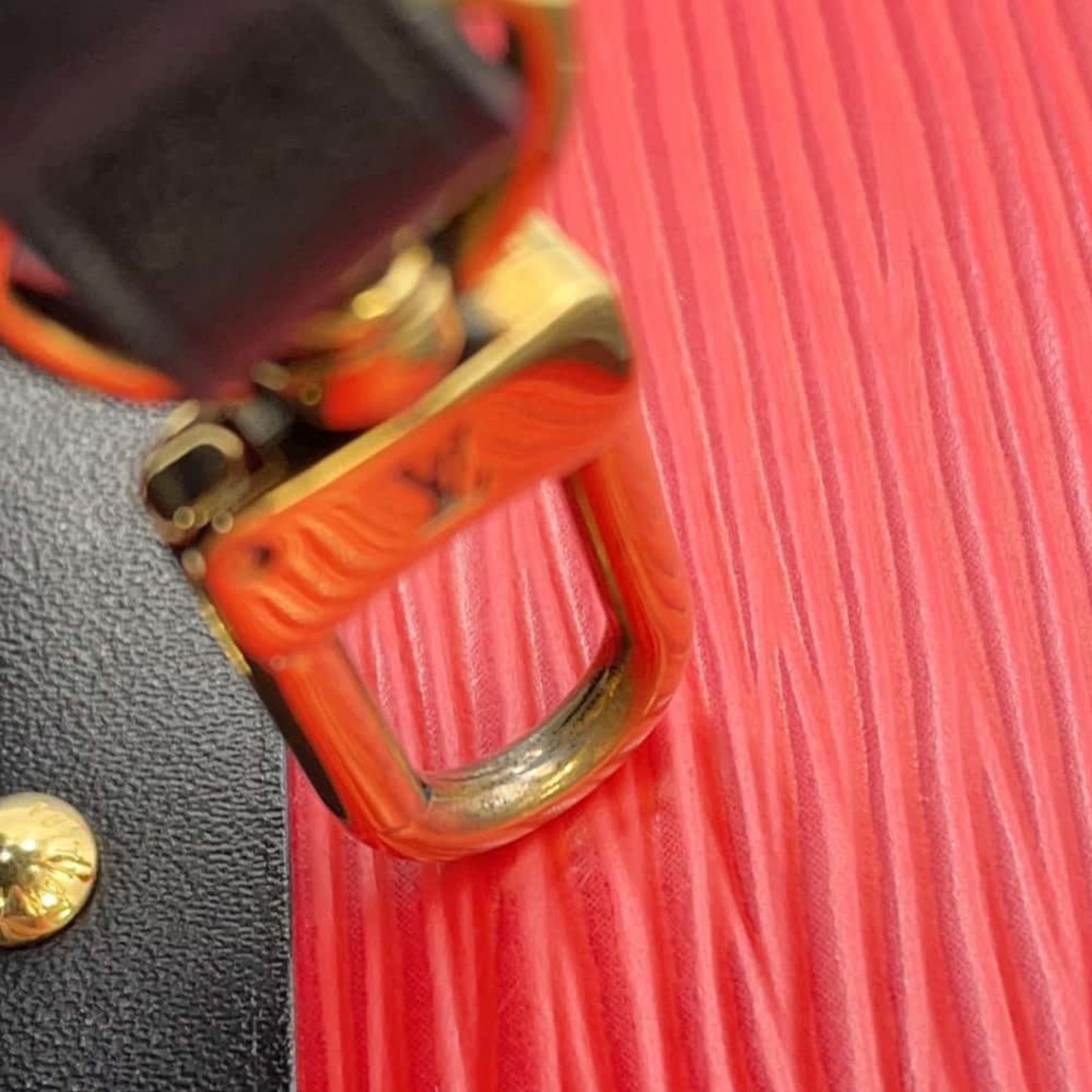 Louis Vuitton Black Coquelicots Noir Epi Leather Shoulder Bag