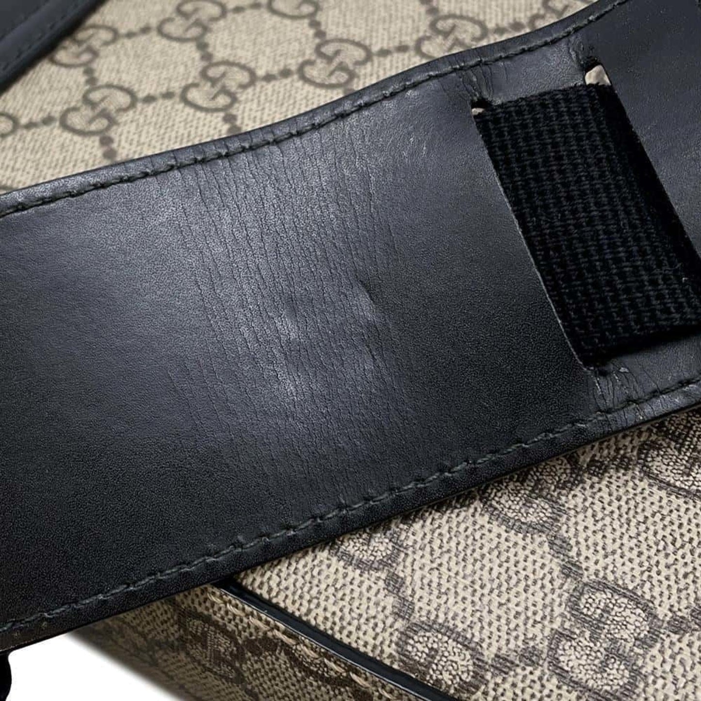 Gucci Beige Black Gg Supreme Leather Messenger Bag Shoulder Bag