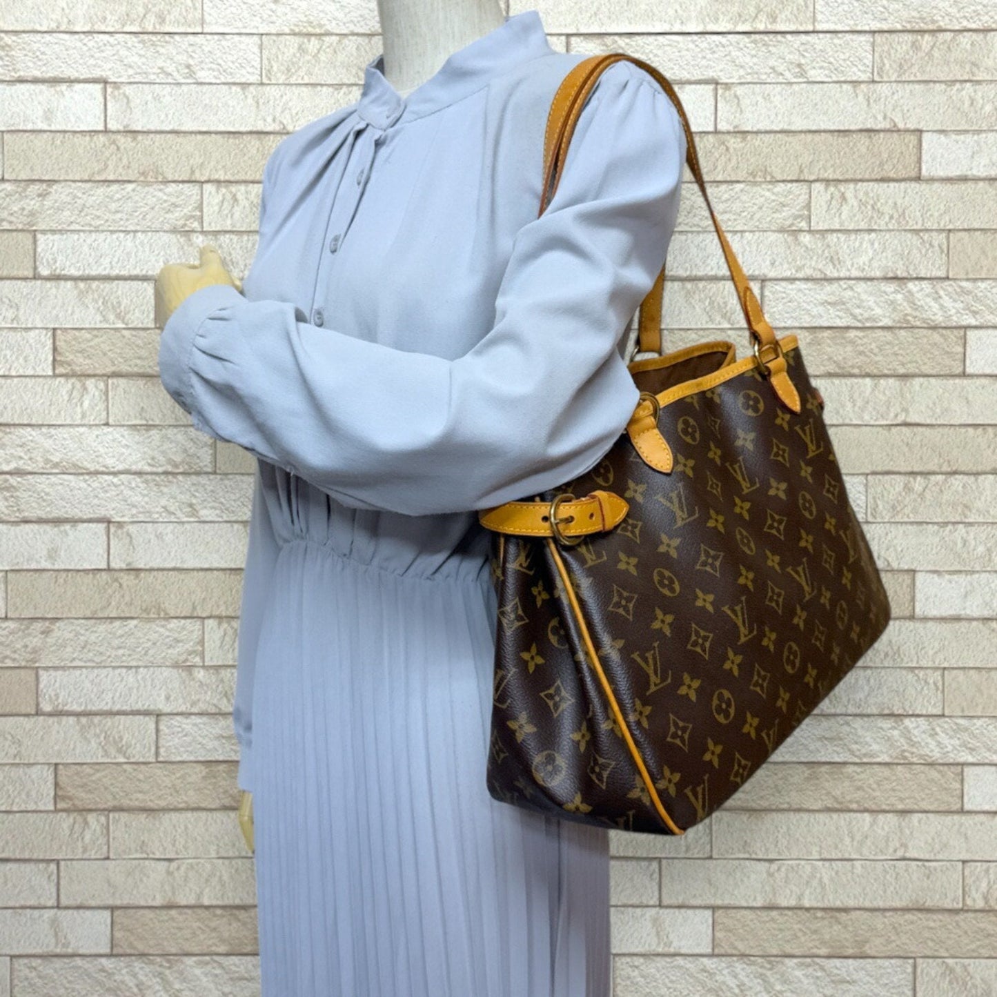 Louis Vuitton Brown Monogram Canvas Shoulder Bag