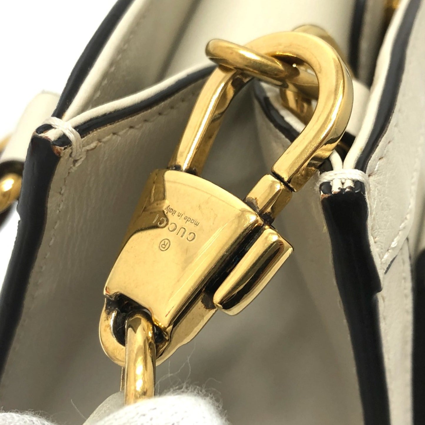 Gucci White Leather Shoulder Bag