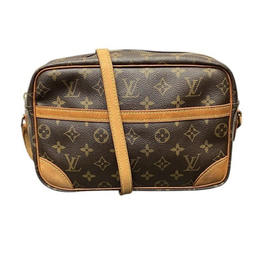 Louis Vuitton Brown Shoulder Bag ()