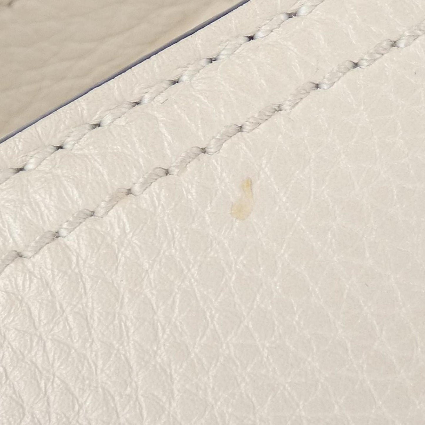 Gucci Off-White Leather Handbag
