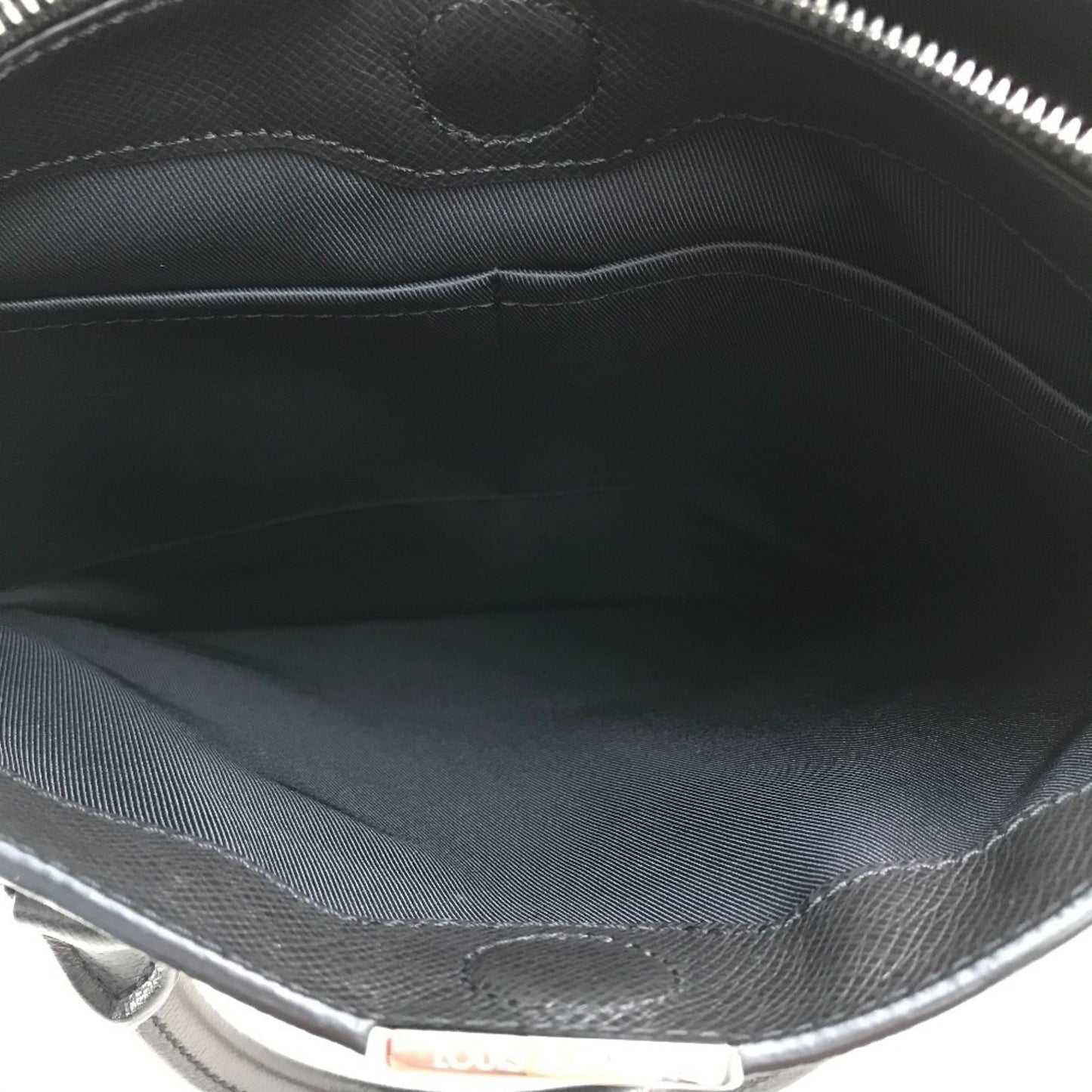 Louis Vuitton Taiga Black Noir Taiga Leather Handbag Shoulder Bag