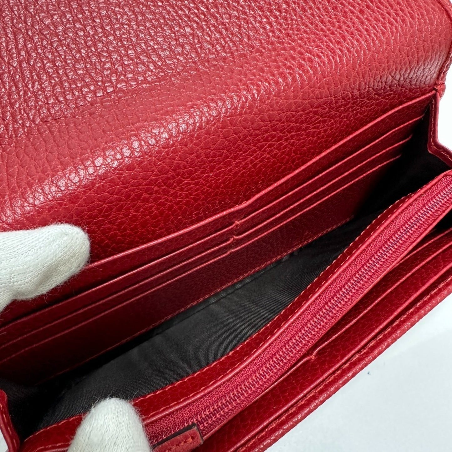 Gucci Red Color Leather Long Wallet (Bi-Fold)
