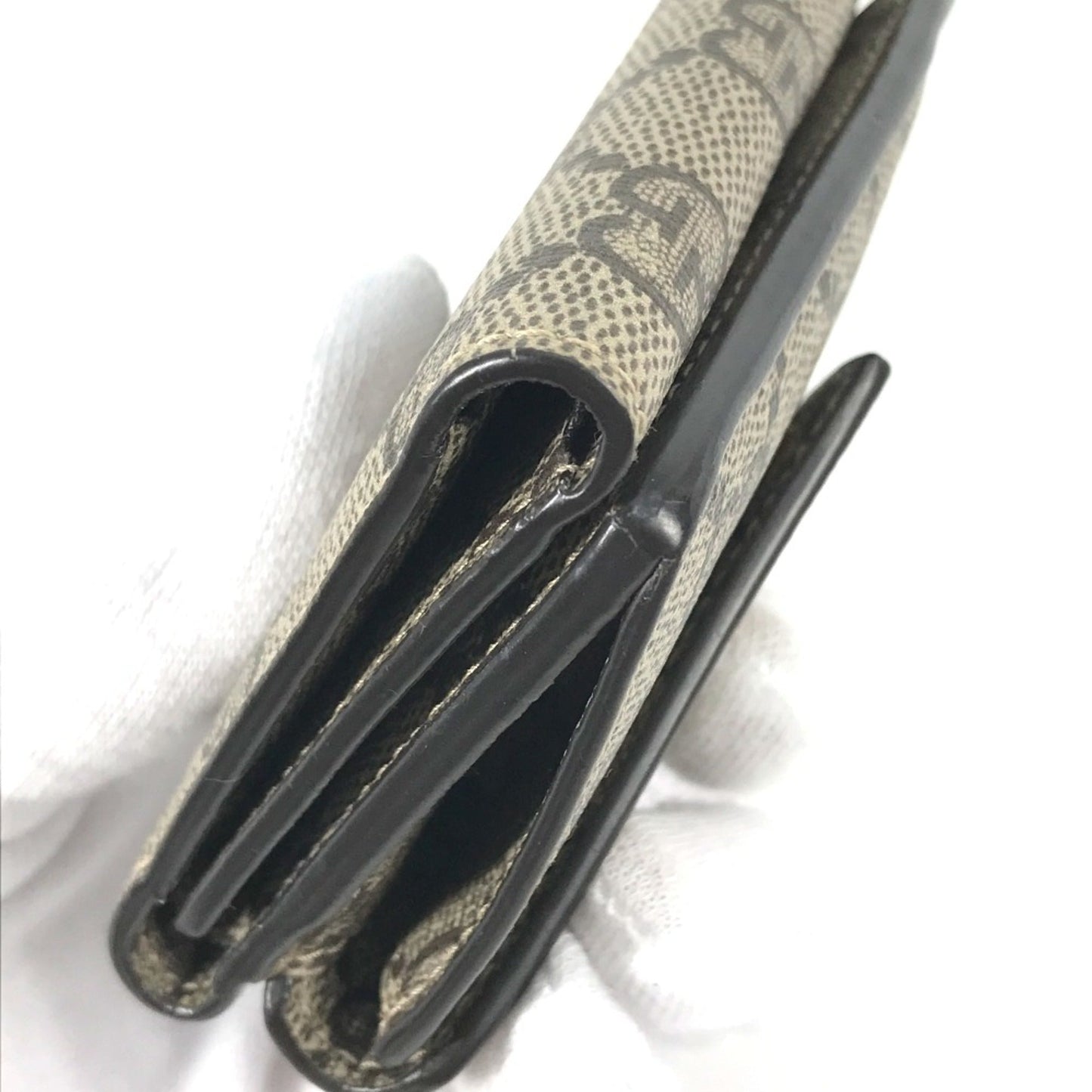 Gucci Beige Other Wallet (Tri-Fold)