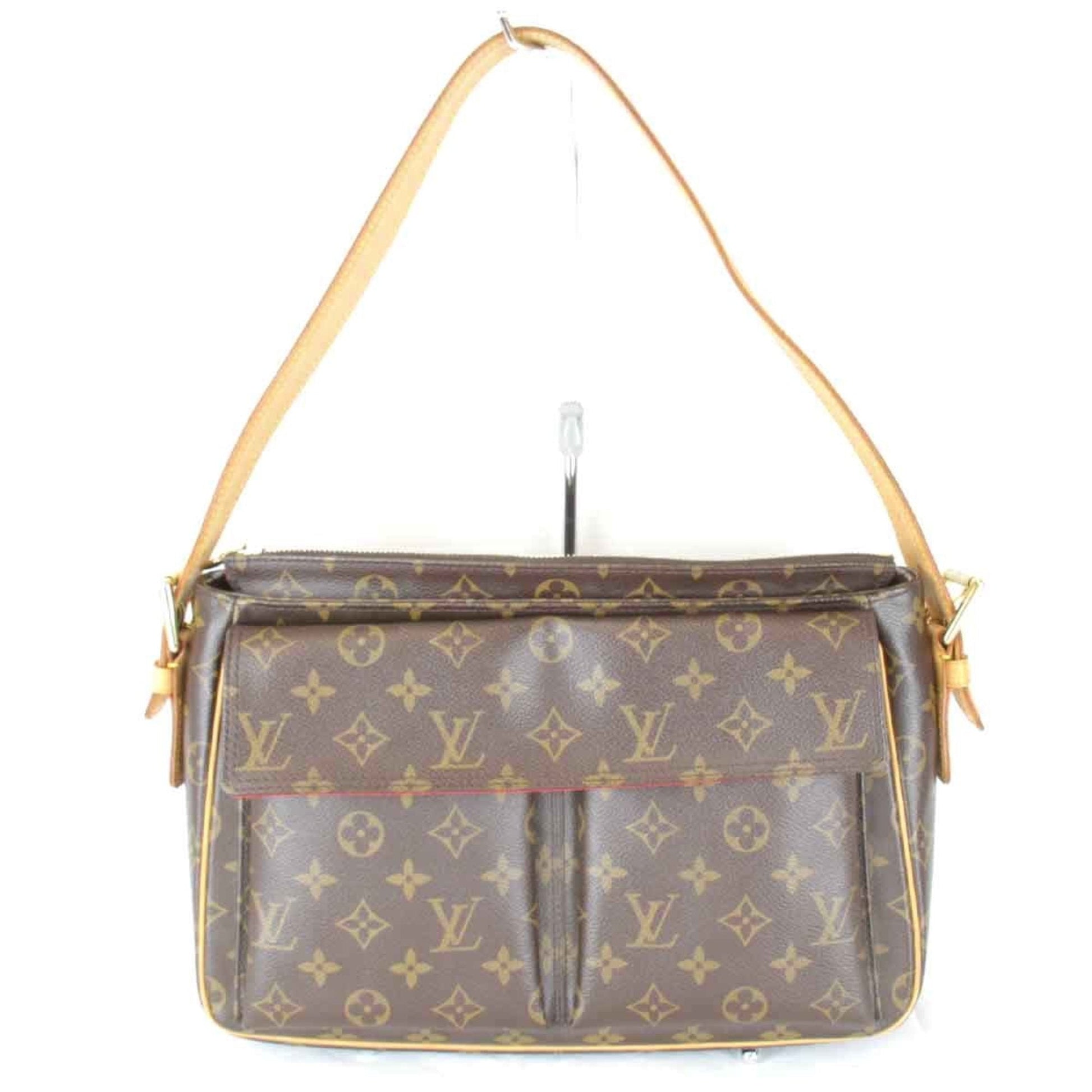 Louis Vuitton Monogram Monogram Shoulder Bag ()