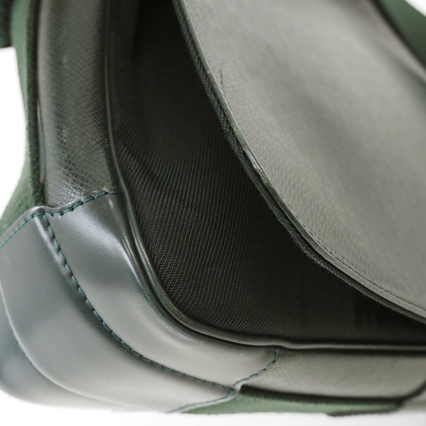 Louis Vuitton Taiga Episea Green Taiga Leather Shoulder Bag