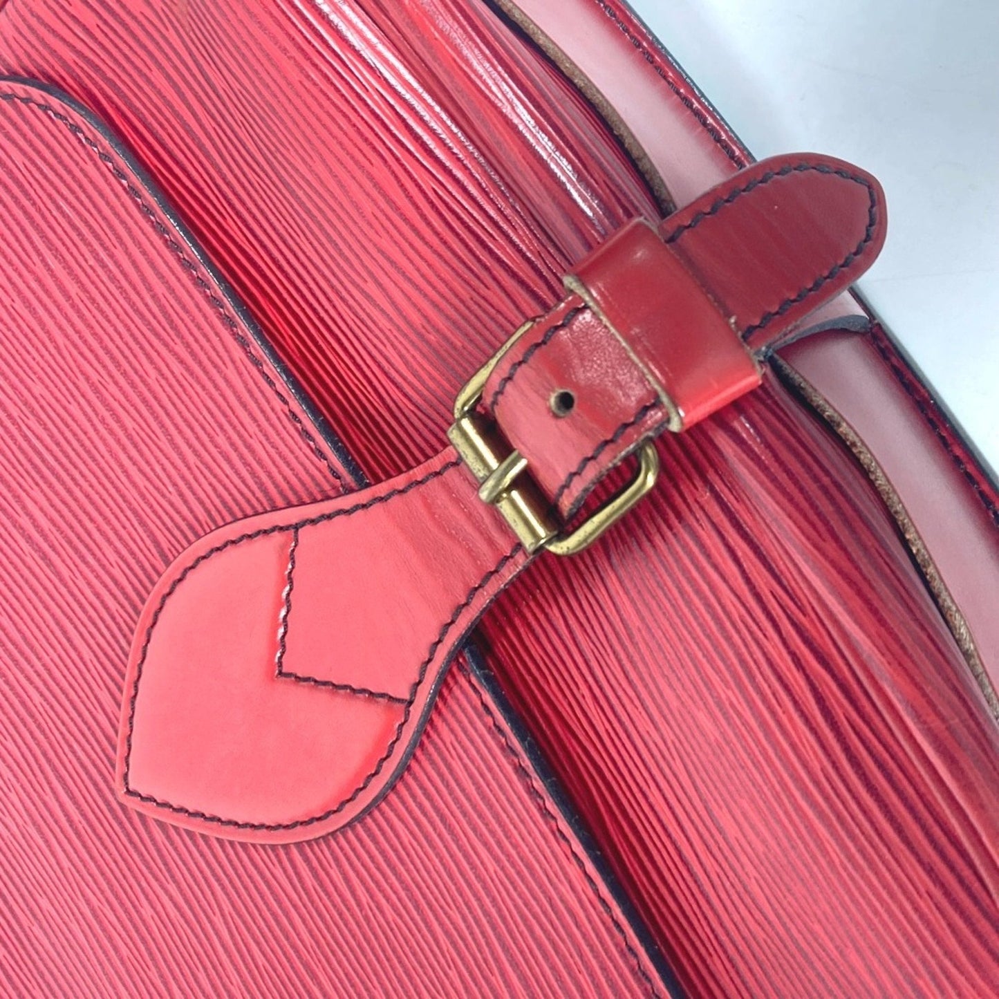 Louis Vuitton Red Color Epi Leather Pochette Shoulder Bag