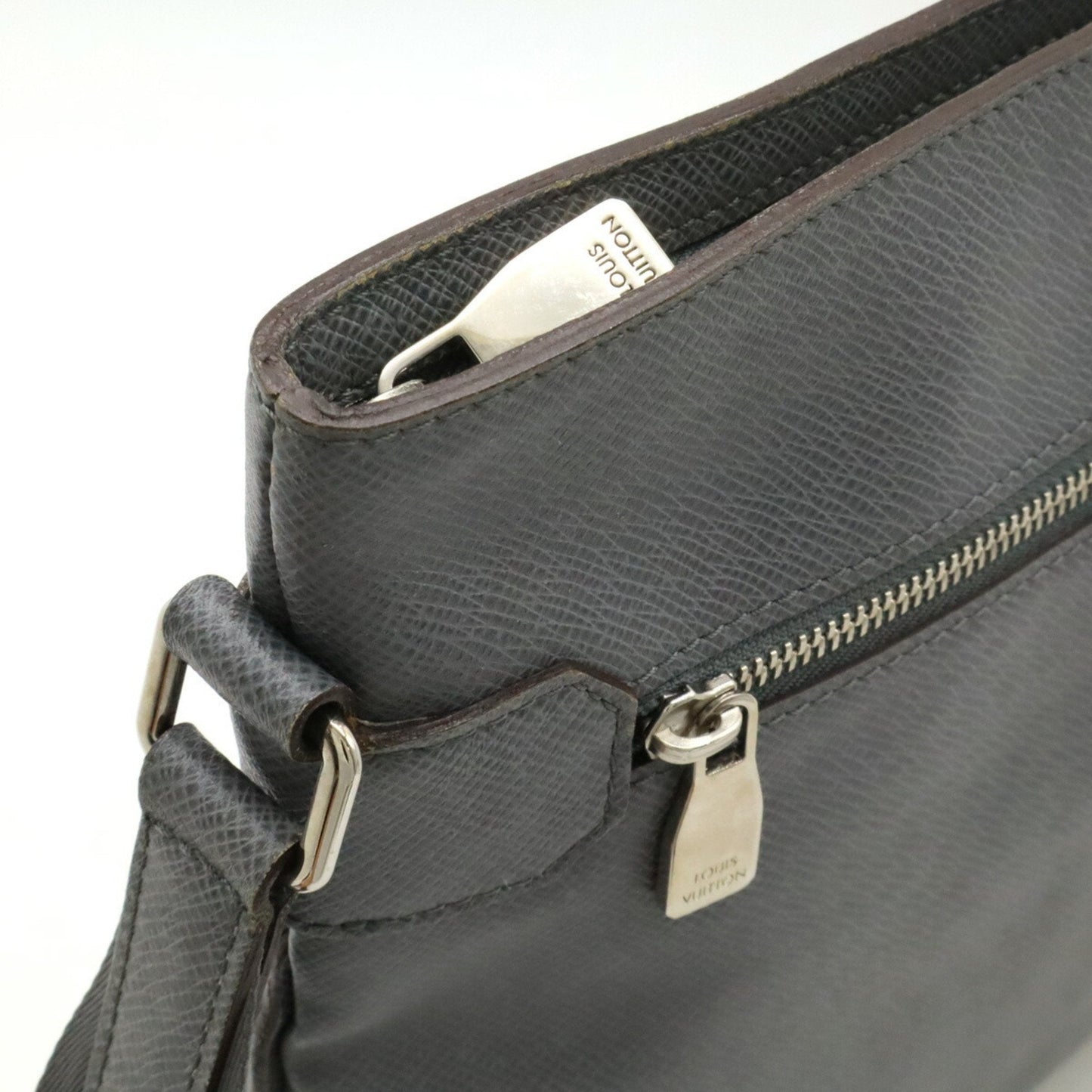 Louis Vuitton Taiga Glacier Taiga Leather Shoulder Bag