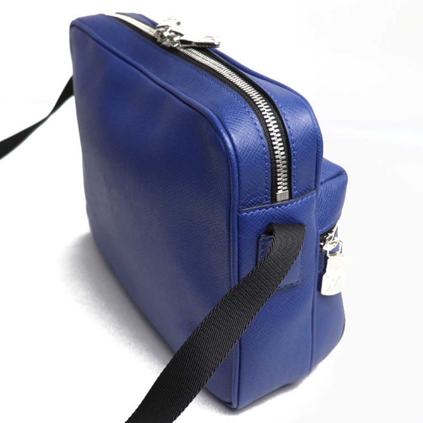 Louis Vuitton Cobalt Taiga Leather Shoulder Bag