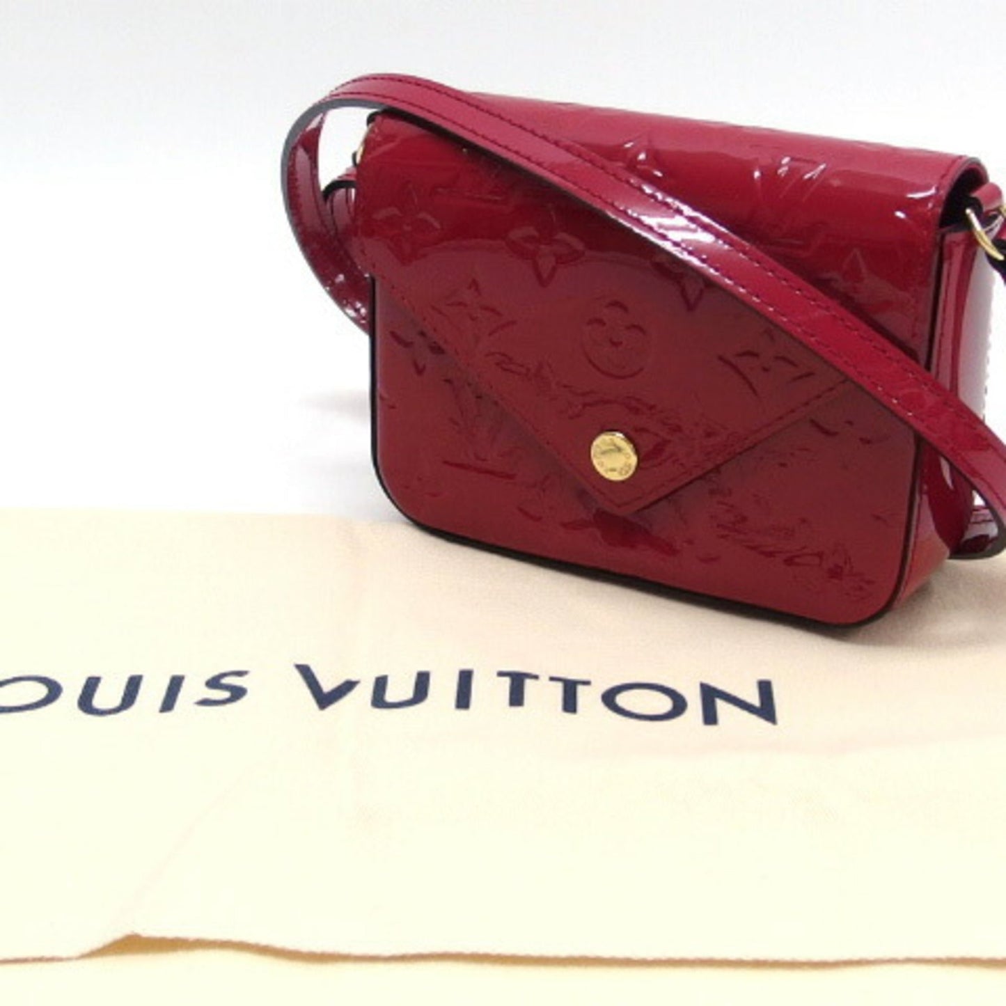 Louis Vuitton Monogram Vernis Indian Rose Pink Monogram Vernis Pochette Shoulder Bag