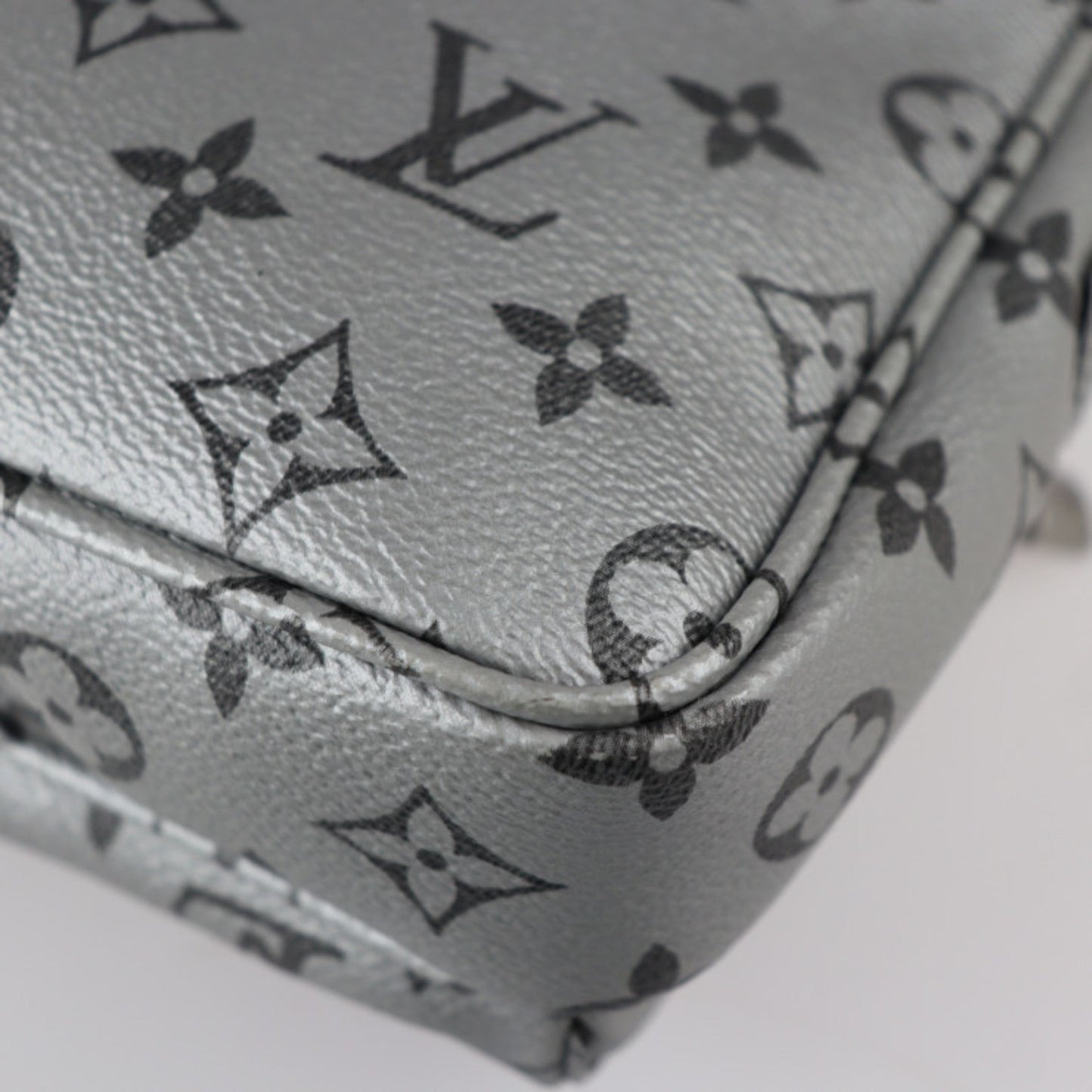Louis Vuitton Black Monogram Monogram Handbag Shoulder Bag Tote Bag