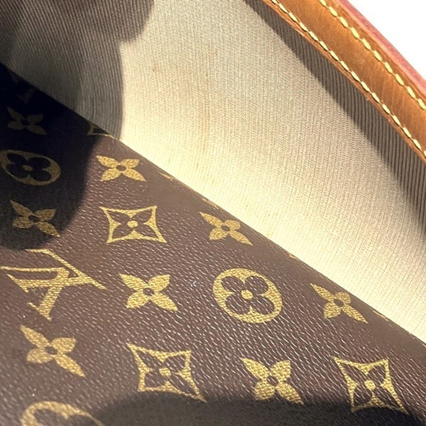 Louis Vuitton Brown Galle Monogram Monogram Shoulder Bag