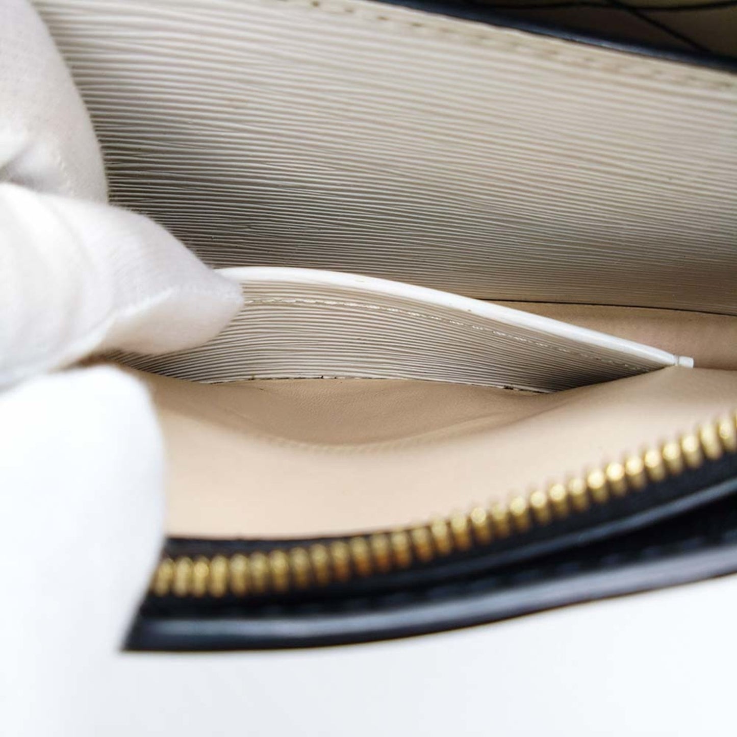 Louis Vuitton Epi White Epi Leather Clutch Bag Shoulder Bag