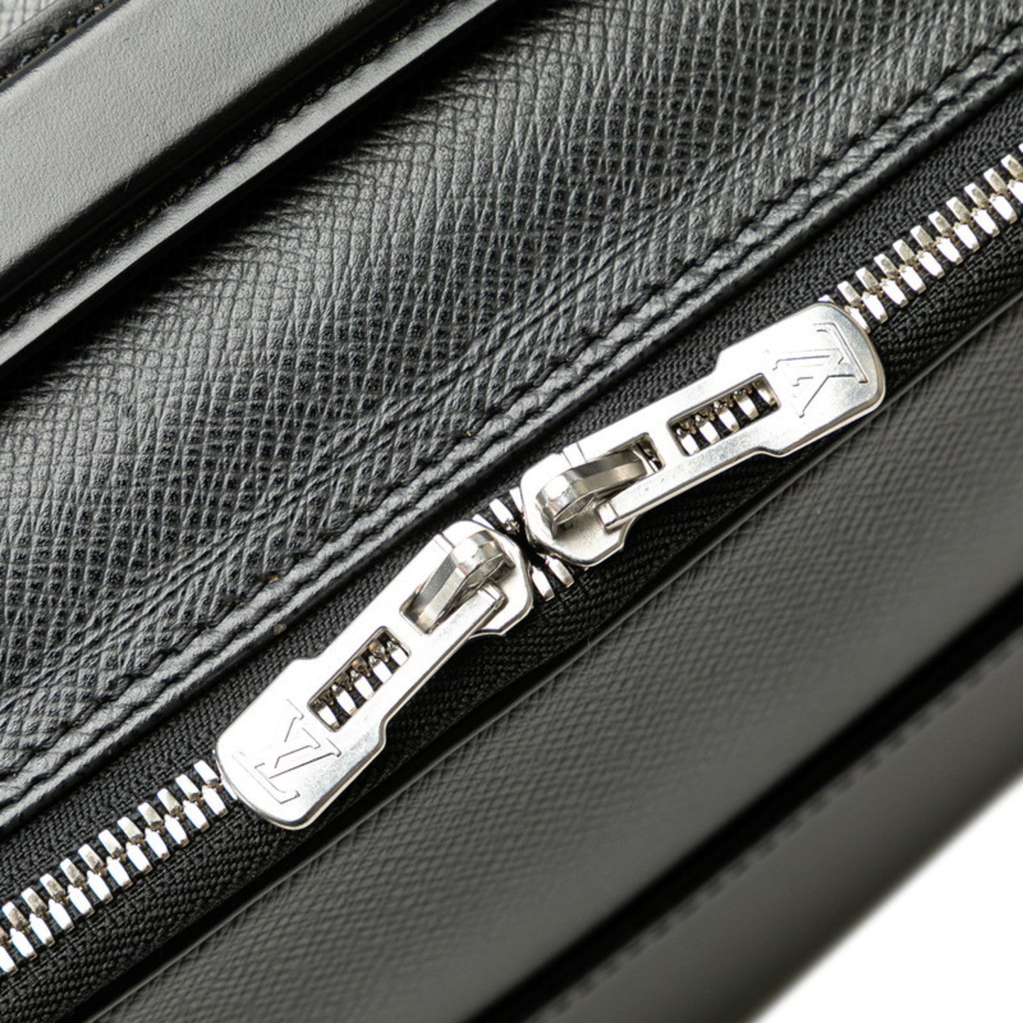 Louis Vuitton Ardoise Black Leather Shoulder Bag