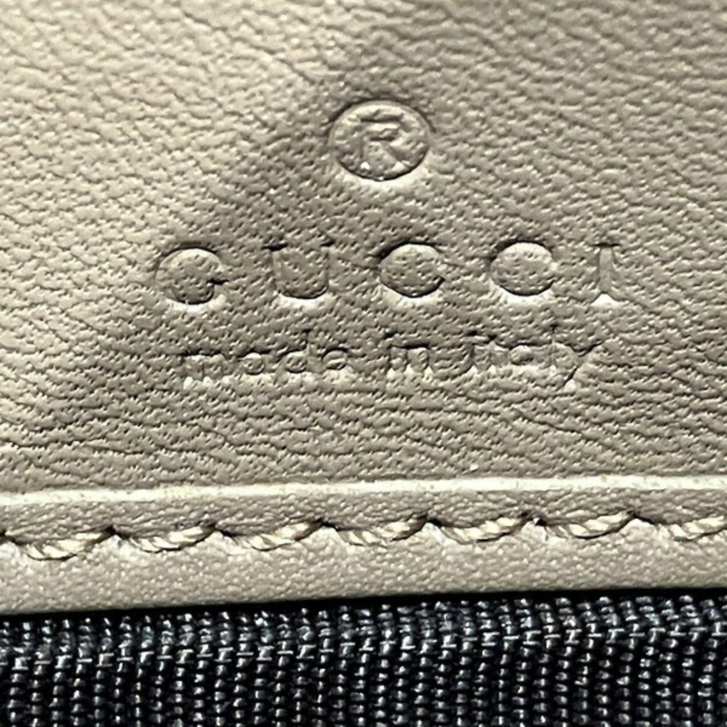 Gucci Beige Leather Long Wallet (Bi-Fold)