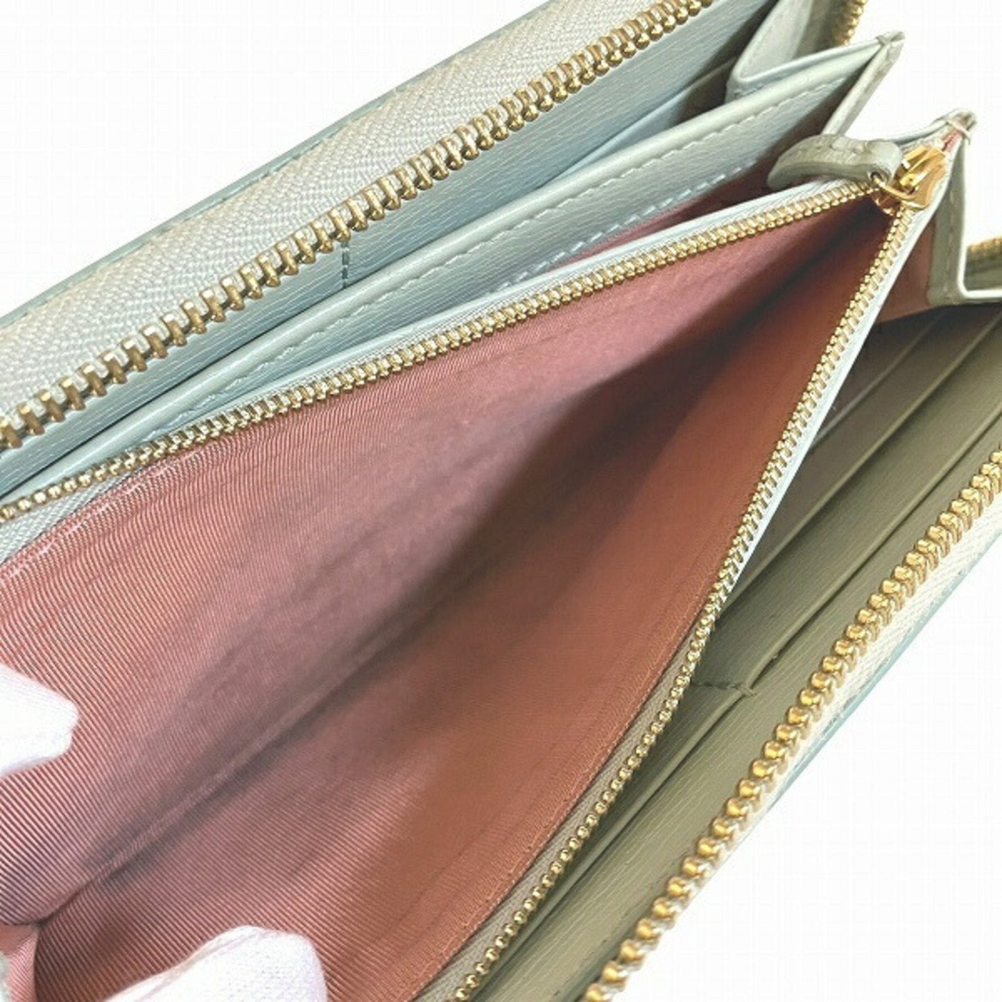 Gucci Pale Green Leather Long Wallet (Bi-Fold)