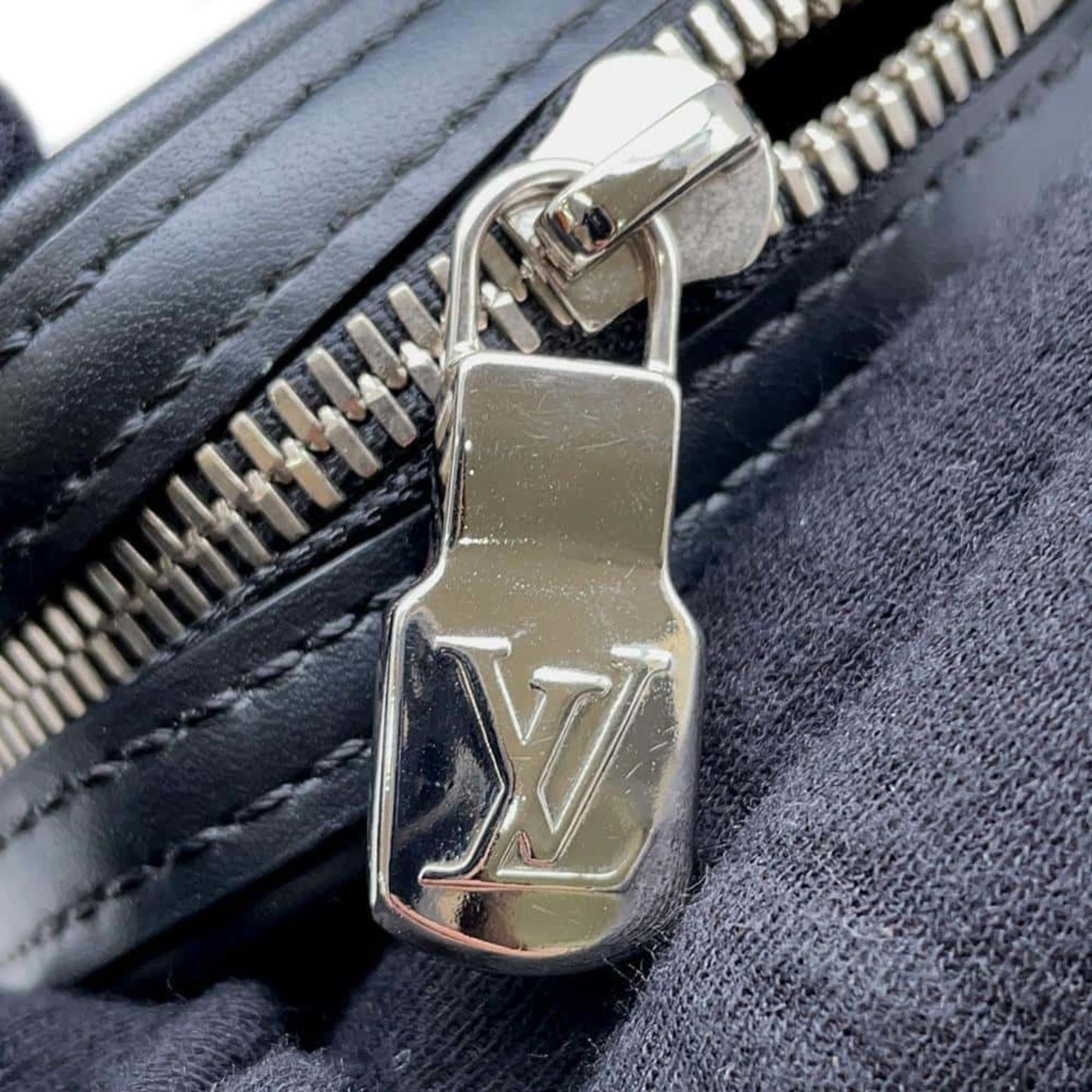 Louis Vuitton Noir Epi Leather Shoulder Bag