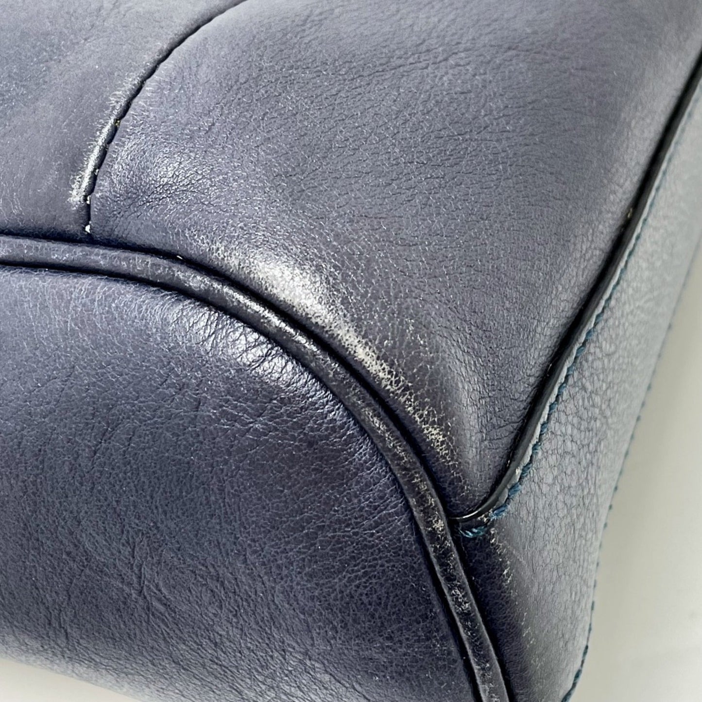 Gucci Navy Leather Shoulder Bag