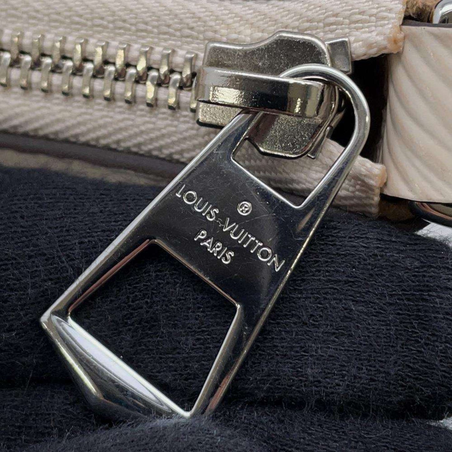 Louis Vuitton Epi Silver Epi Leather Handbag Shoulder Bag