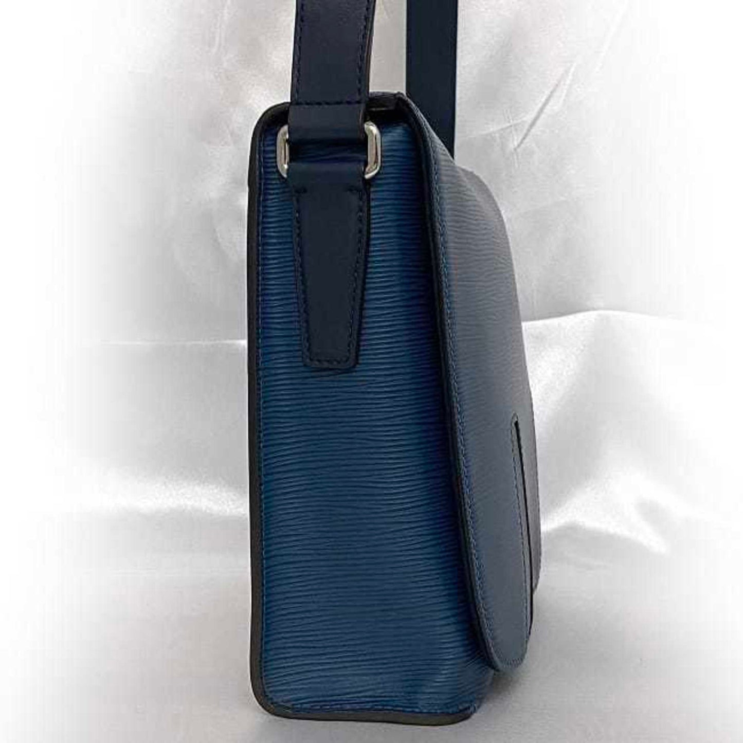 Louis Vuitton Blue Leather Messenger Bag Shoulder Bag